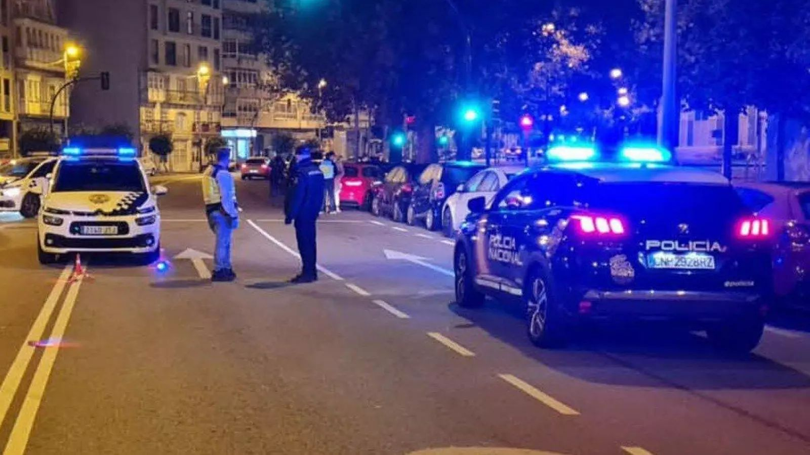 Imagen de archivo de Policía Local y Nacional, en un dispositivo en Areal.