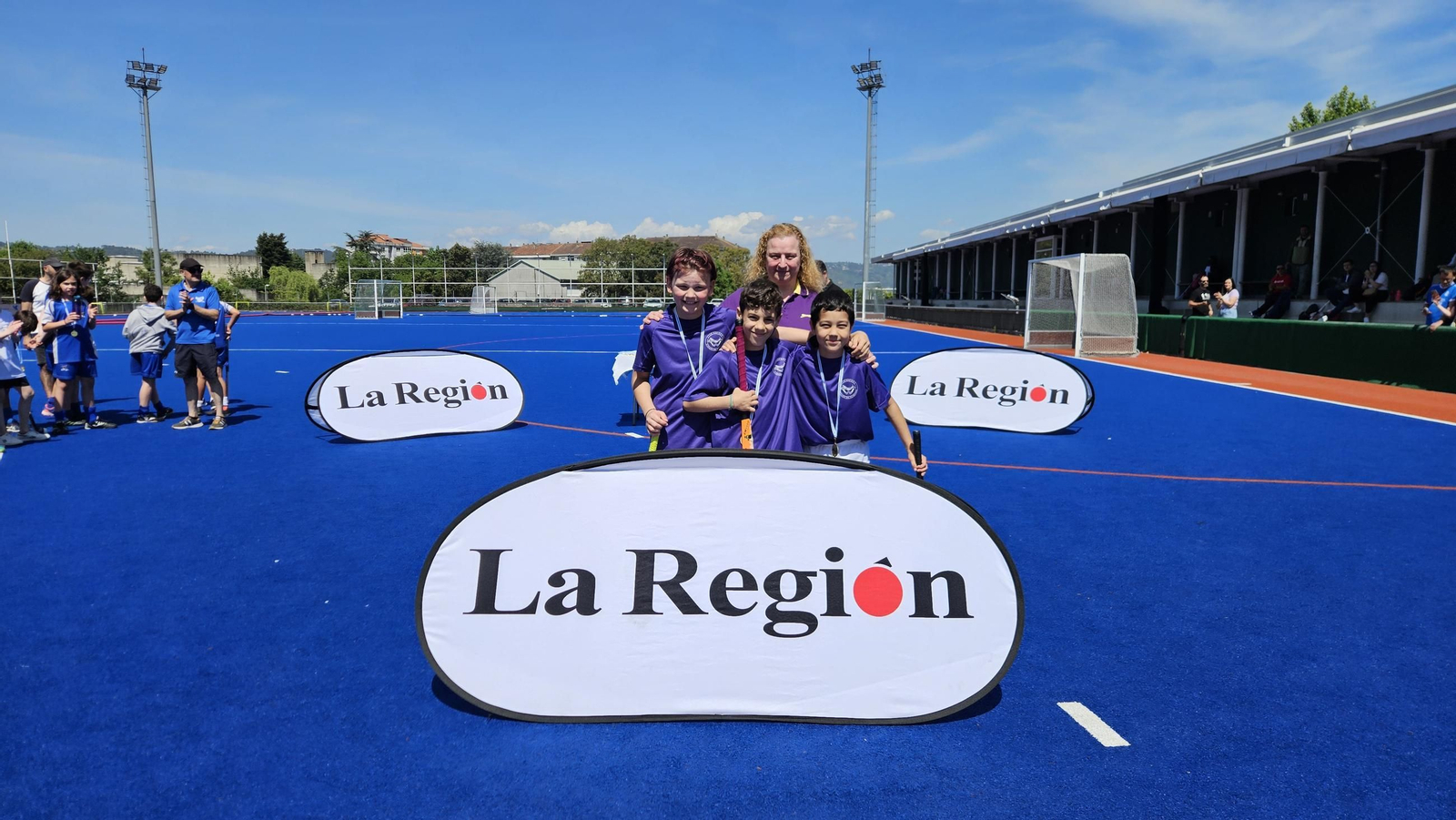 Galería | La cantera del hockey hierba ourensana disfruta con el Torneo + Deporte La Región