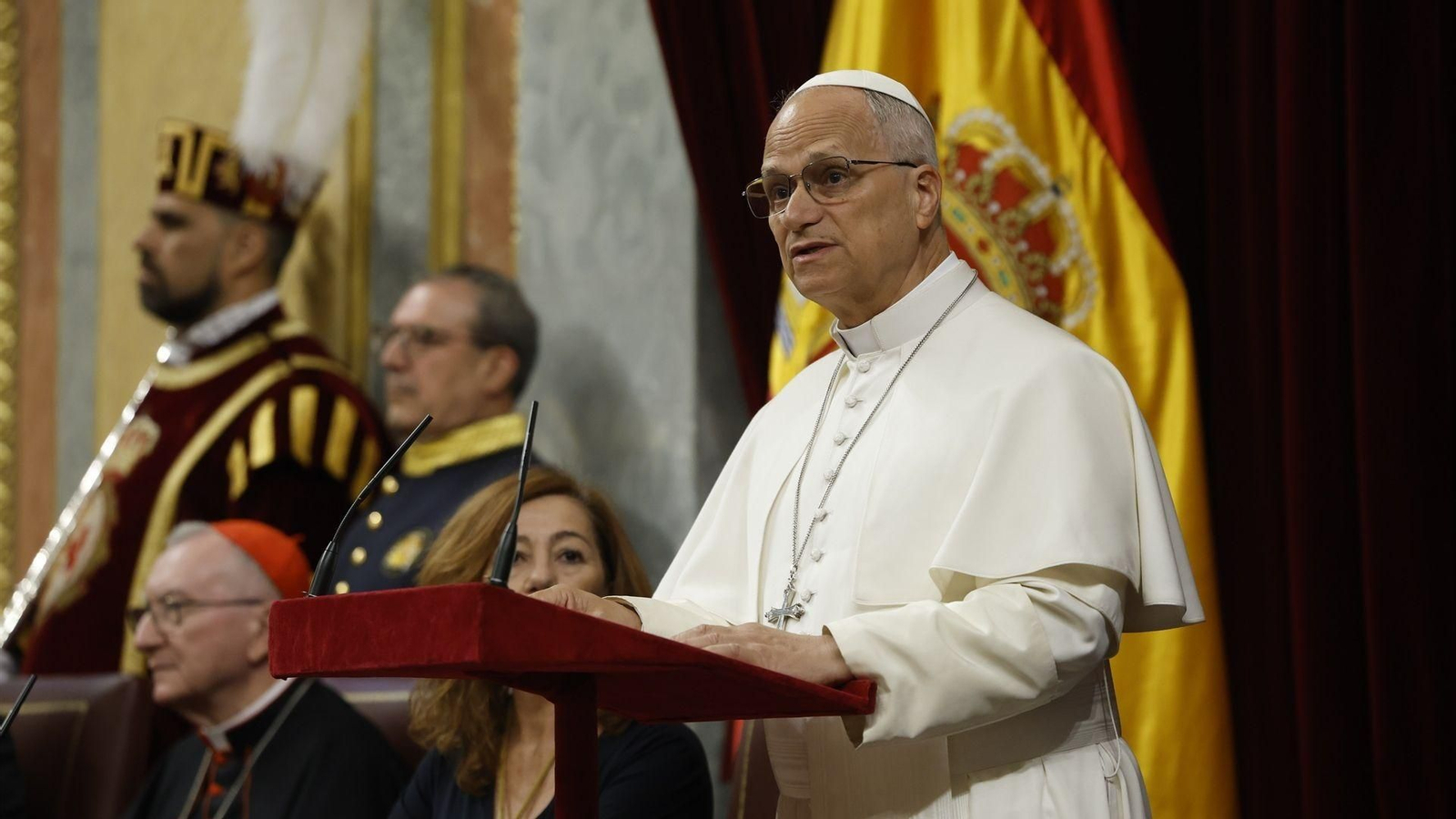 El papa León XIV se dirige a los diputados en el Congreso.