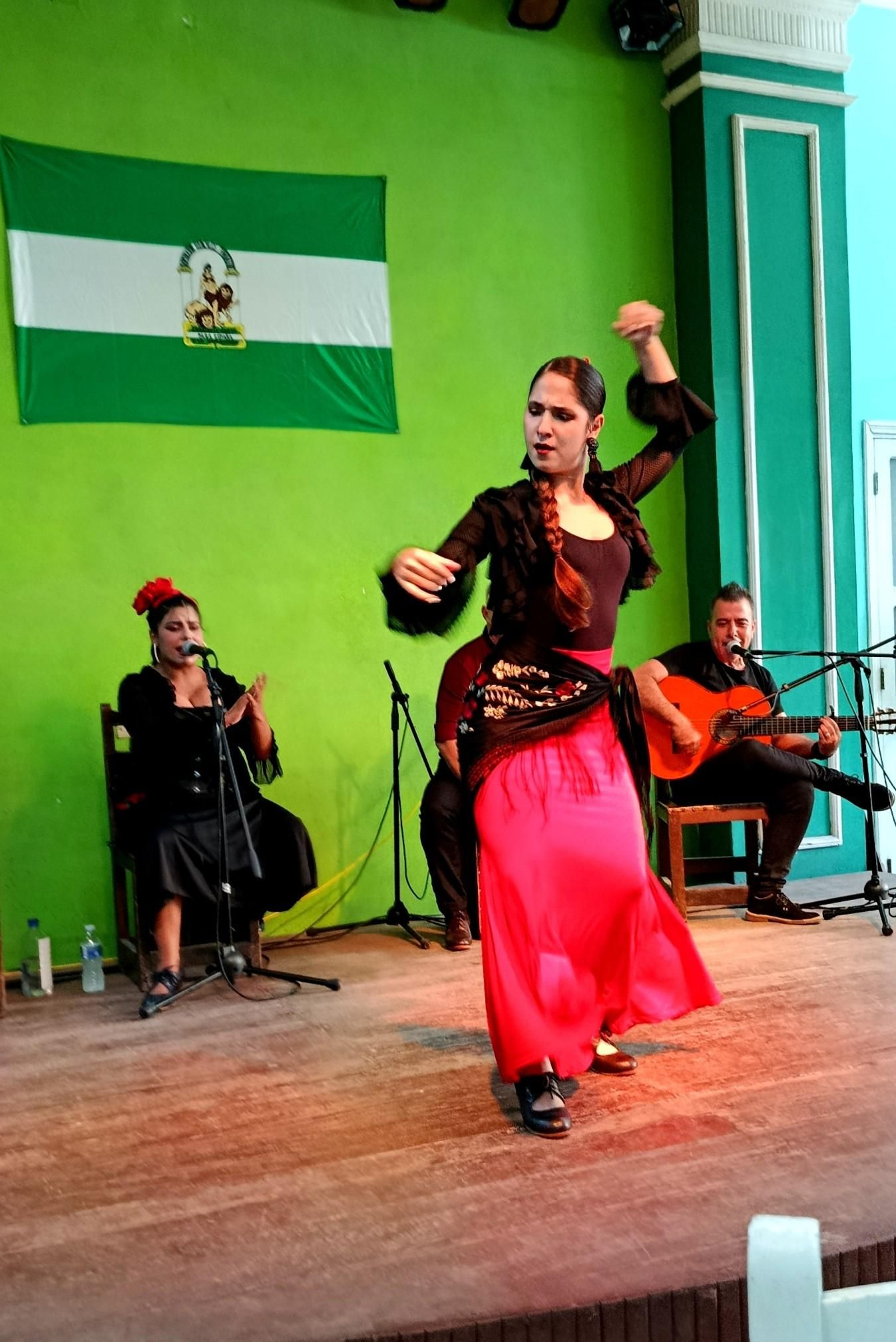 Bailaoa ejecutado una de sus danzas