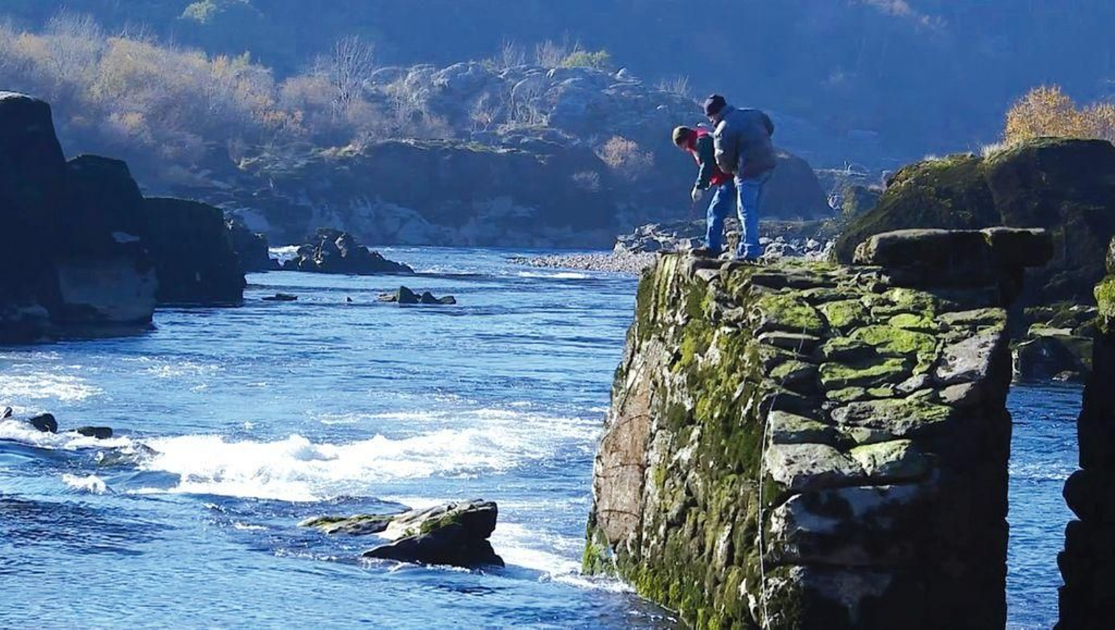 Espectacular 'Pesqueiras' del Miño en la orilla arbense.