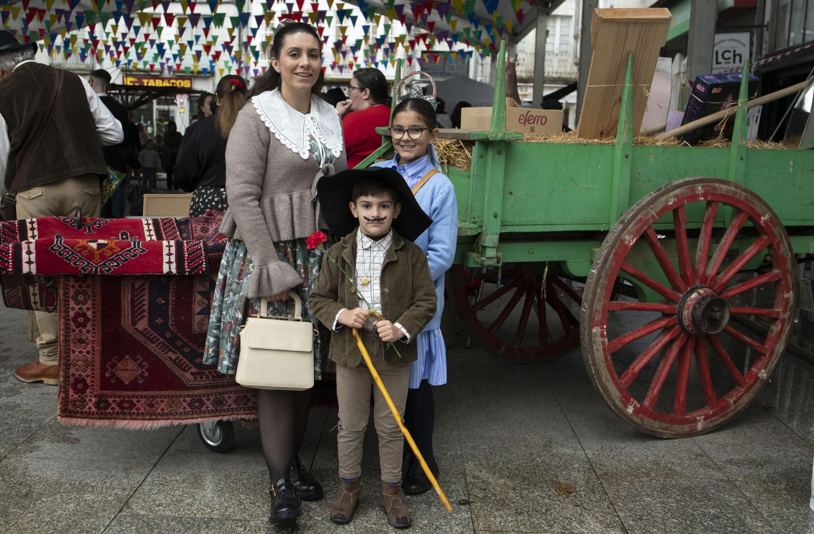 Galería | Xinzo de Limia viaja 50 años al pasado y celebra la 5ª Feira da Mozas