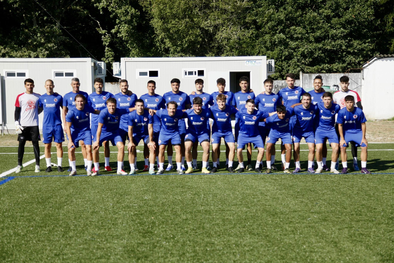 Manu Vizoso, Bruno Rielo, Jaichenko y el resto de los fichajes rojillos vivieron su primer entrenamiento con la UD Ourense, adaptándose rápidamente al grupo