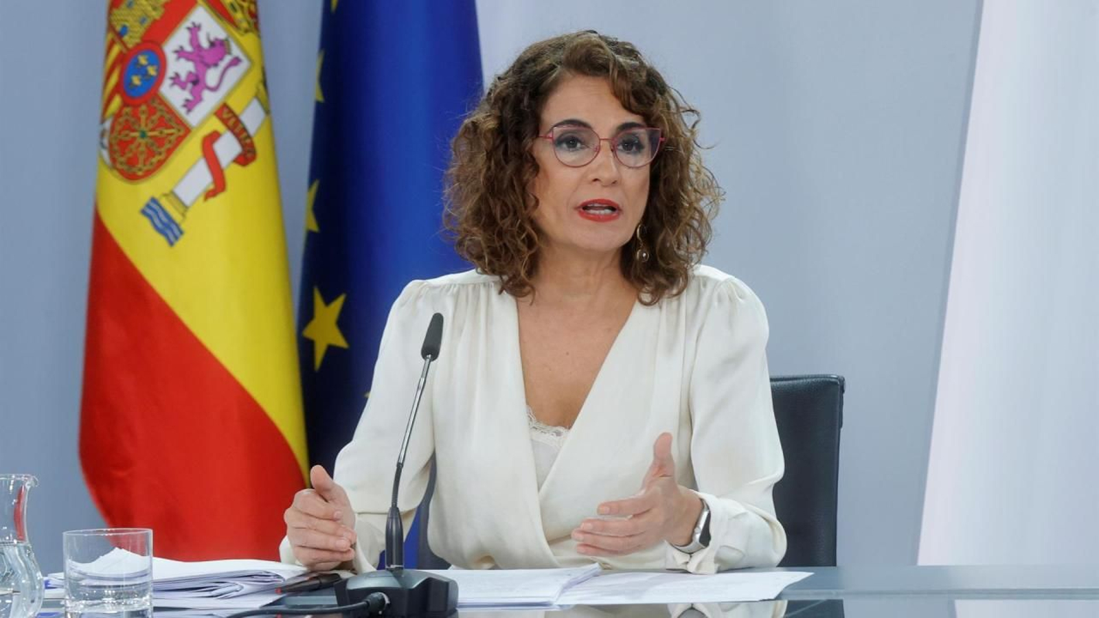 La ministra de Hacienda, María Jesús Montero, en una rueda de prensa. EFE