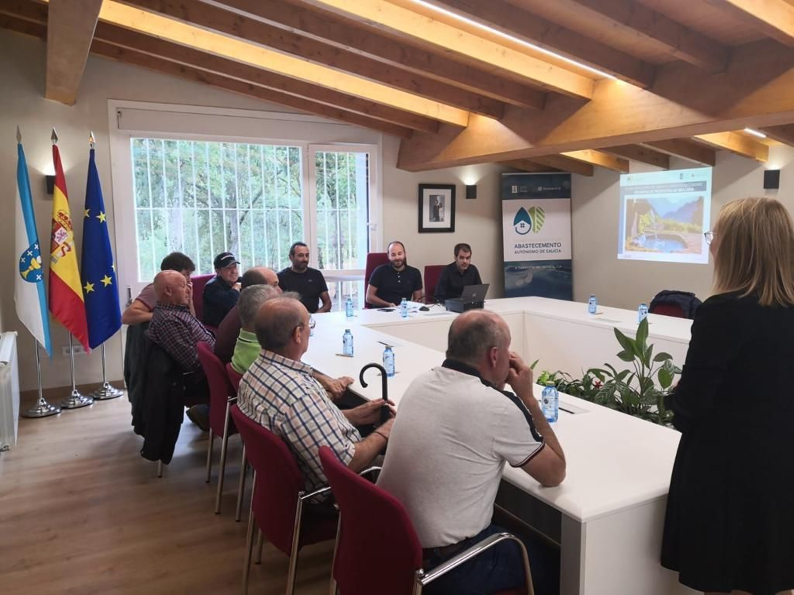 La reunión se celebró en la casa consistorial de Oímbra.