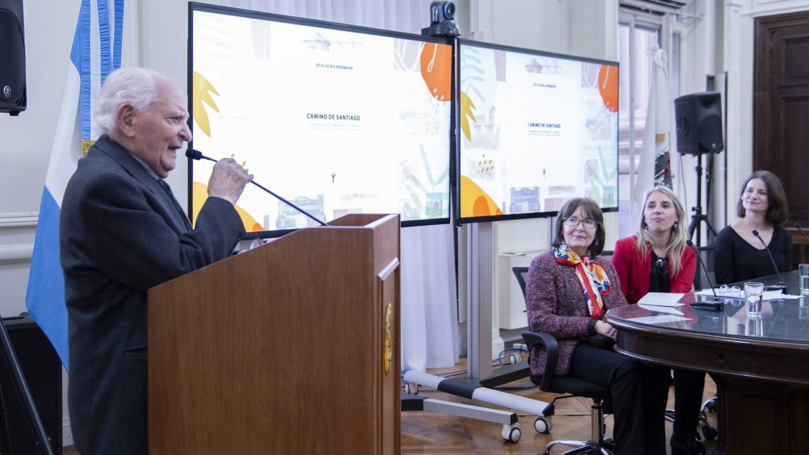 Uno de los oradores fue Benito Blanco