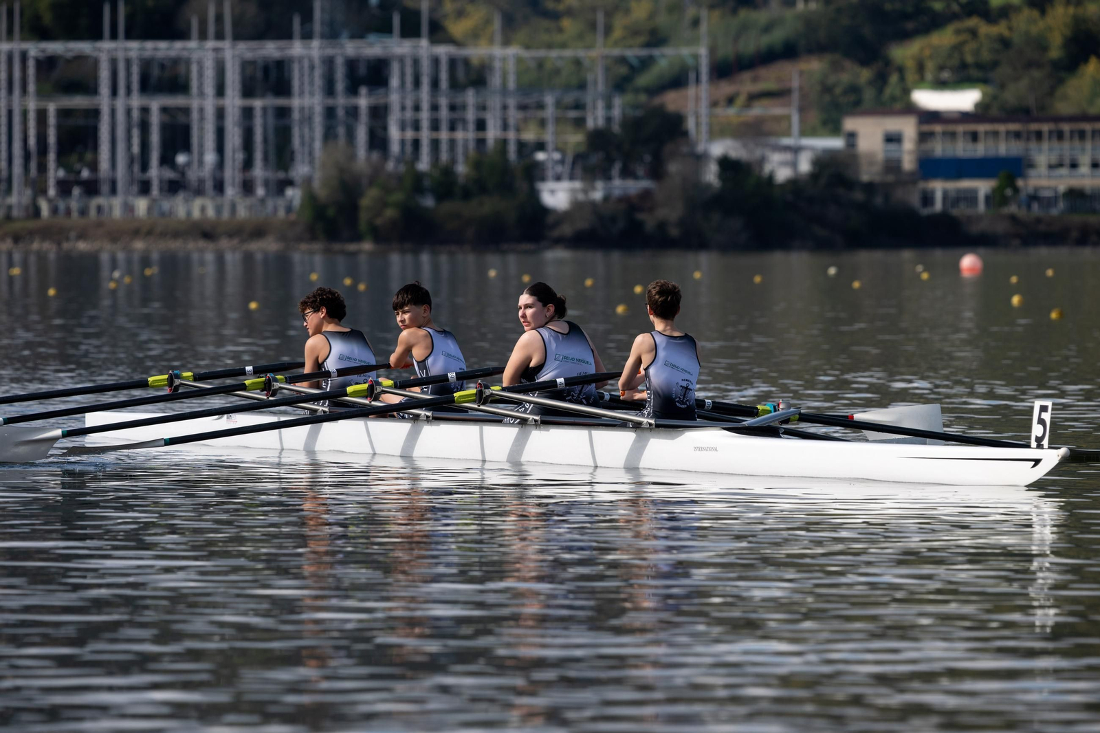 Galería | La Liga Gallega de Remo arranca la temporada en Castrelo de Miño