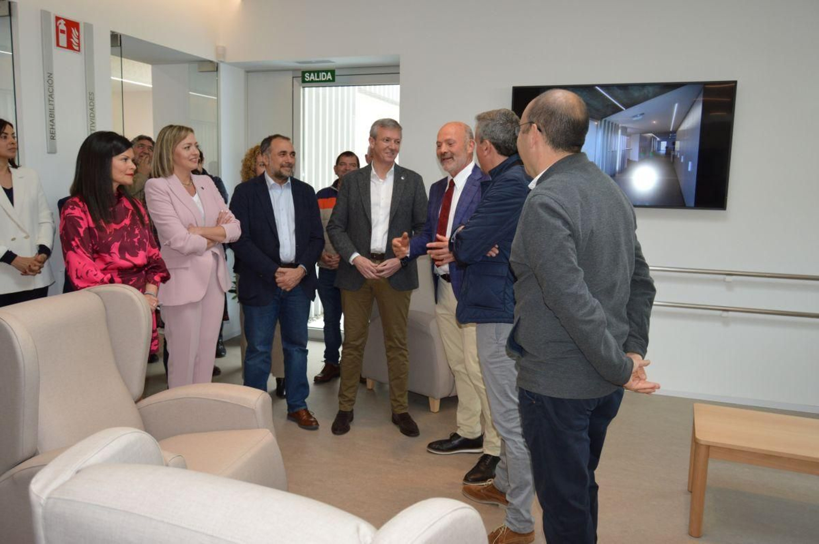 Arévalo, Fabiola García, Julio Gª Comesaña, Alfonso Rueda, y Canilo Grandal, presidente de la CCMM de Torroso.