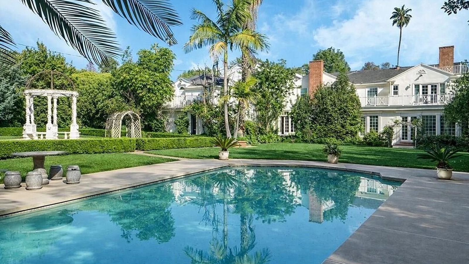 Piscina de la mansión de El Príncipe de Bel-Air