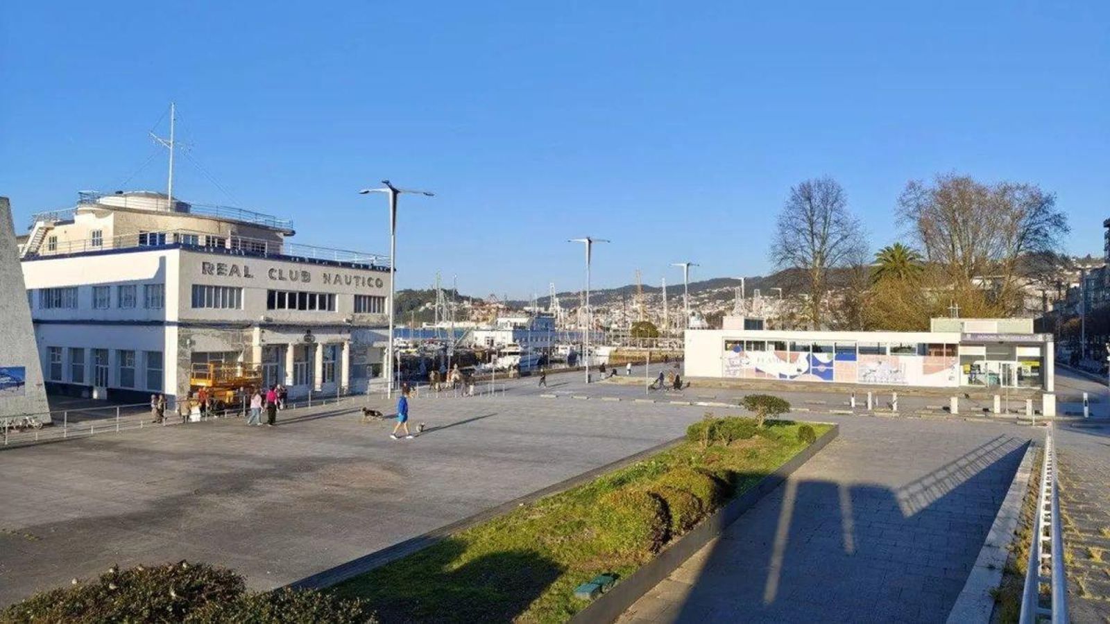 Tanto los jardines de Montero Ríos como el edificio perteneciente al Real Club Náutico de Vigo se encuentran catalogados como bien de interés cultural del litoral y, por tanto, protegido por la comunidad autónoma