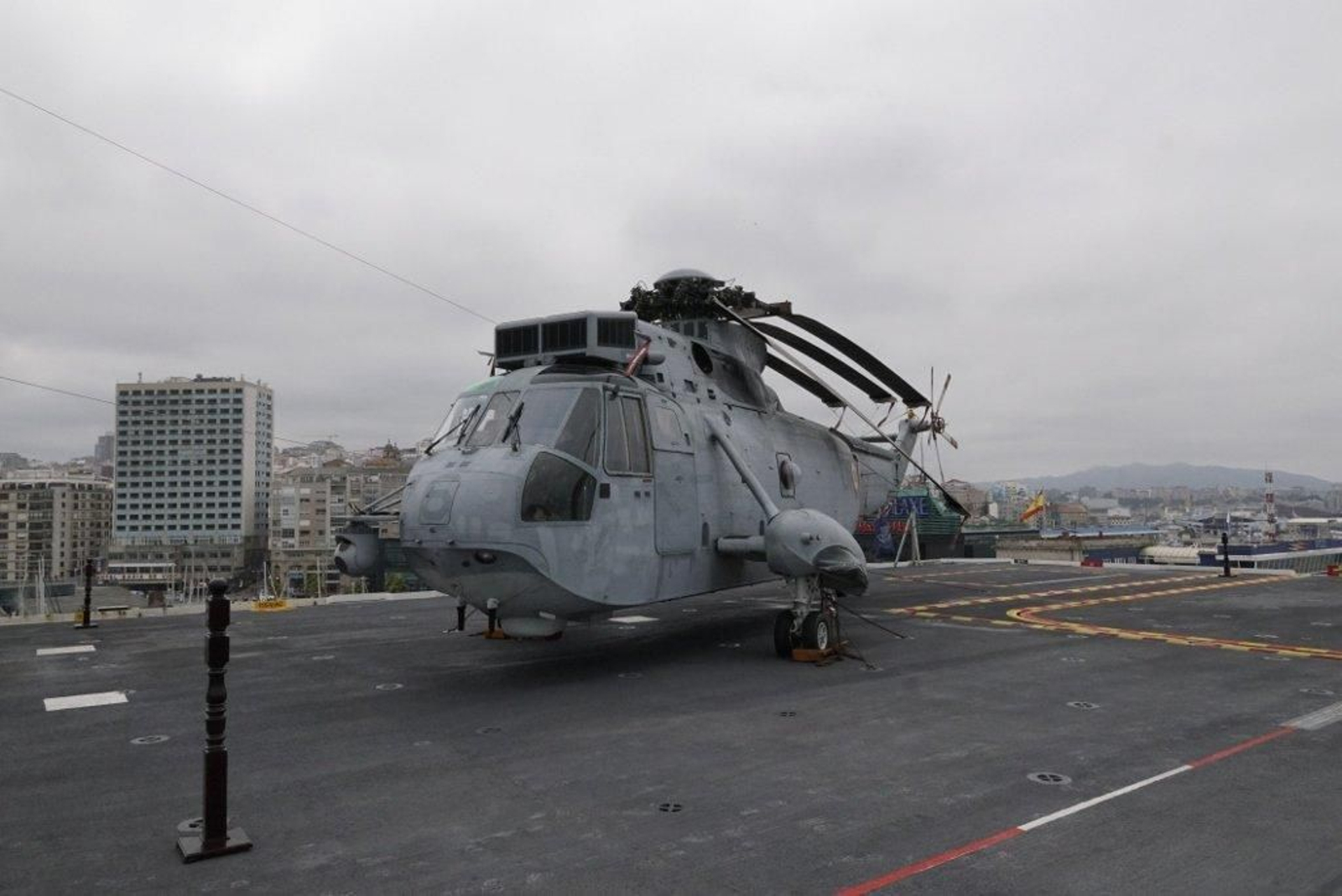 El portaviones Juan Carlos I en Vigo  (104) (1024x684)