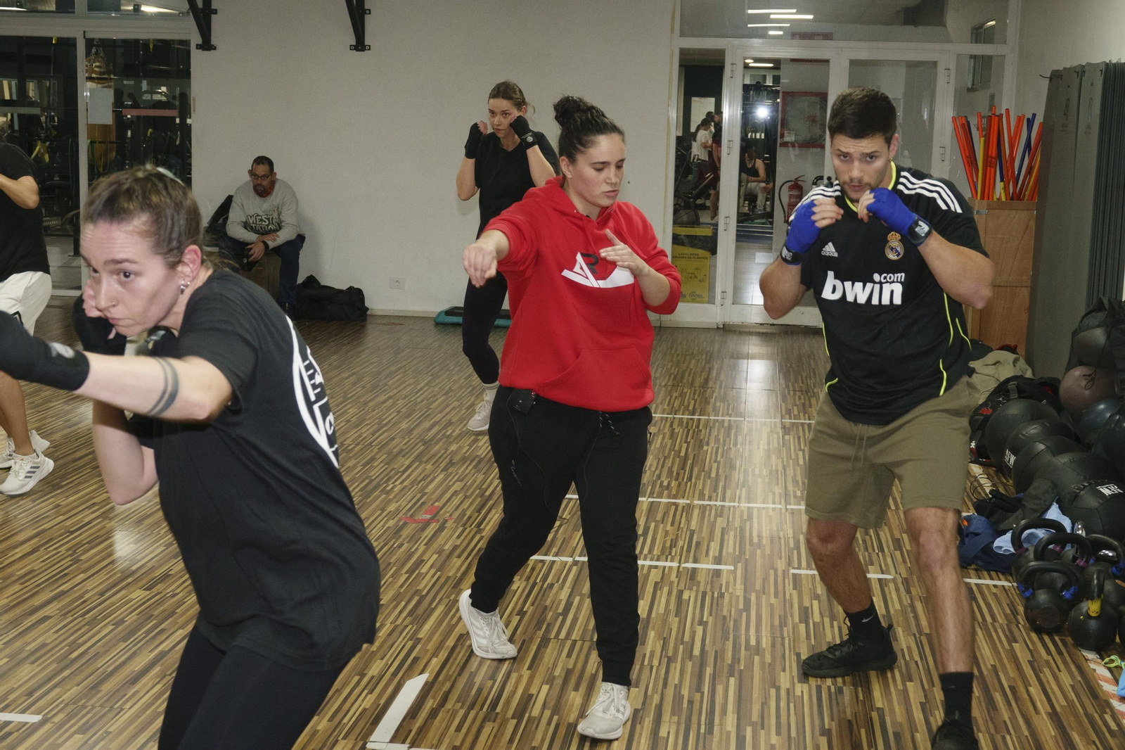 Galería | Así entrenan boxeo en el Gimnasio Arenal