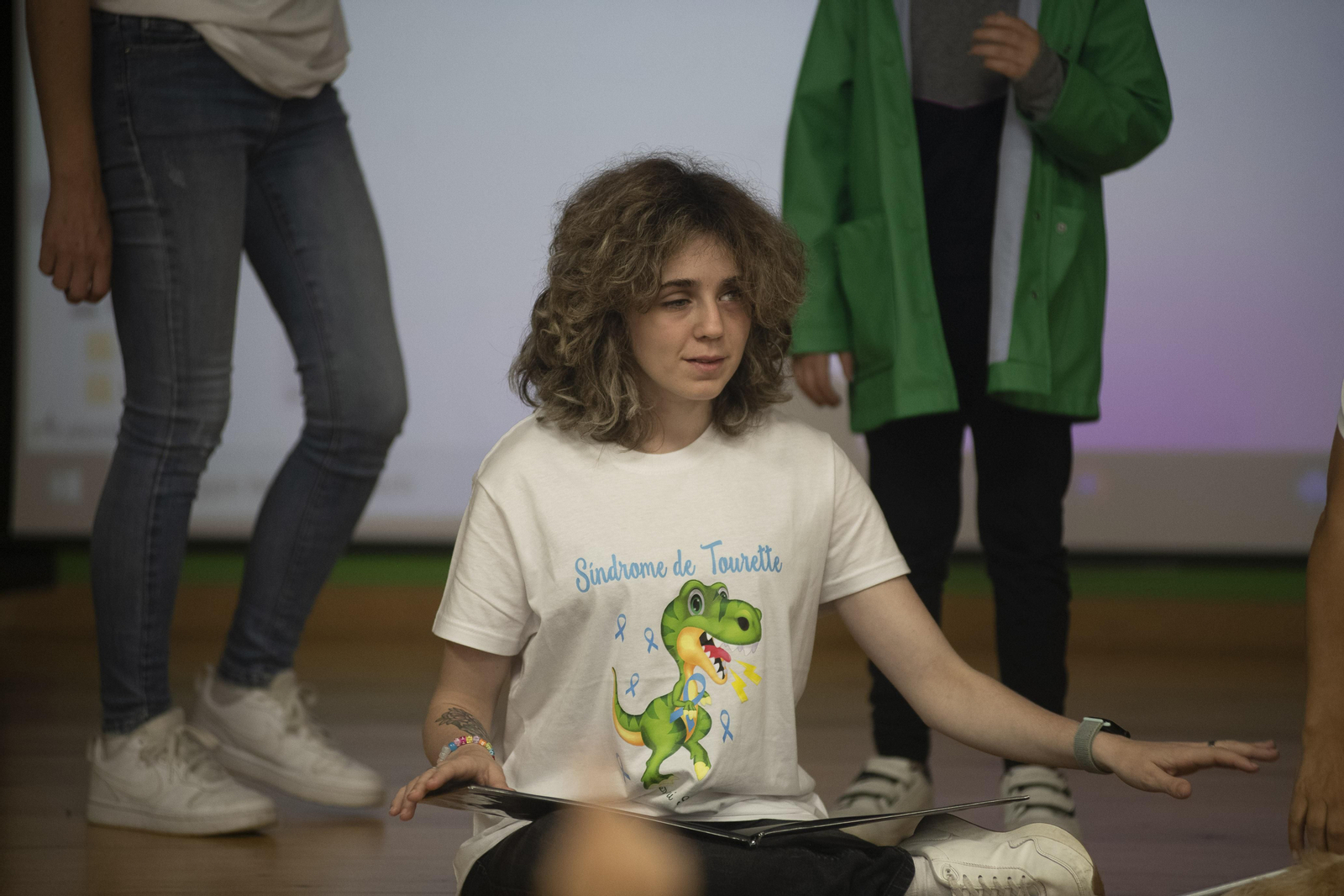 Carmen López impartiendo la charla en Allariz