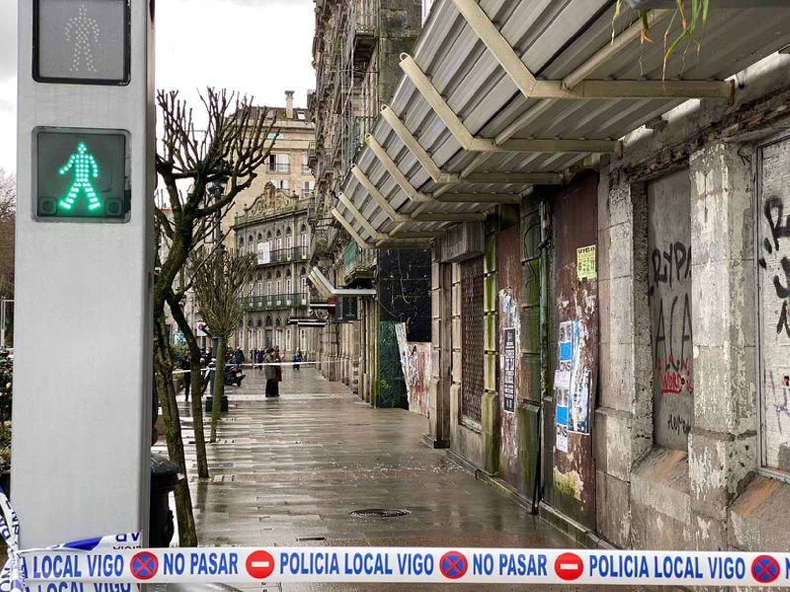 Se derrumba un edificio en el centro de Vigo_ Alberte 2