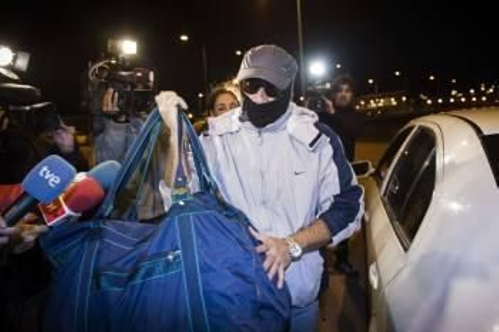 Pedro Luis Gallego Fernández, 'el violador del ascensor', a su salida de la prisión Alcalá-Meco. (Foto:  LUCA PIERGIOVANNI)