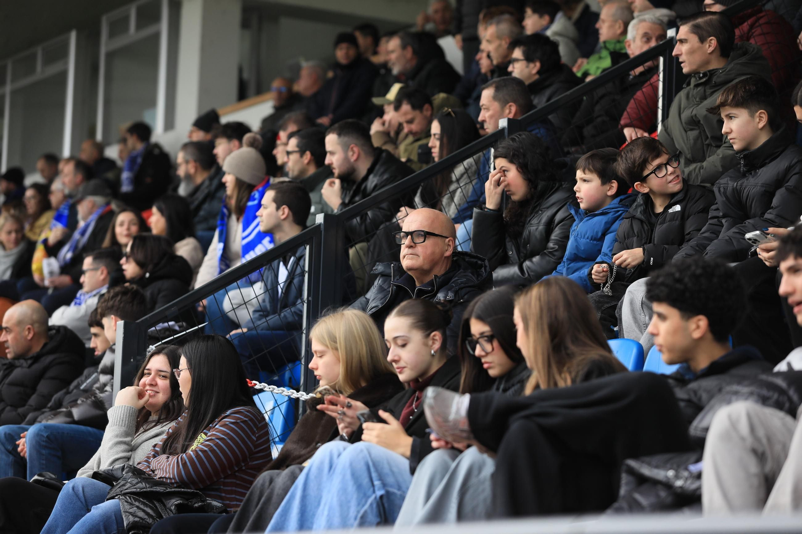 Galería | O Couto vive una nueva victoria del Ourense CF antes de la reforma del césped