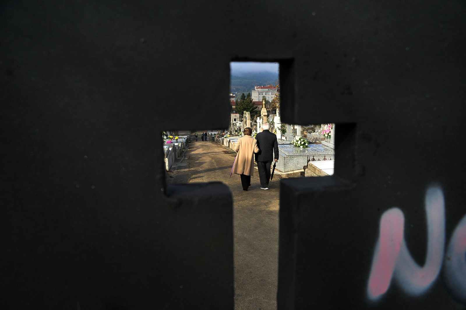 Día de Todos los Santos en el cementerio de San Francisco. José Paz