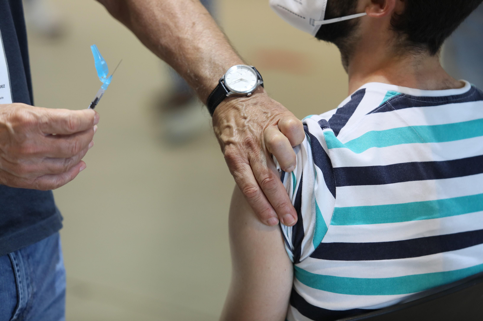Los más de mil contagios diarios lastran la caída de la quinta ola en Galicia