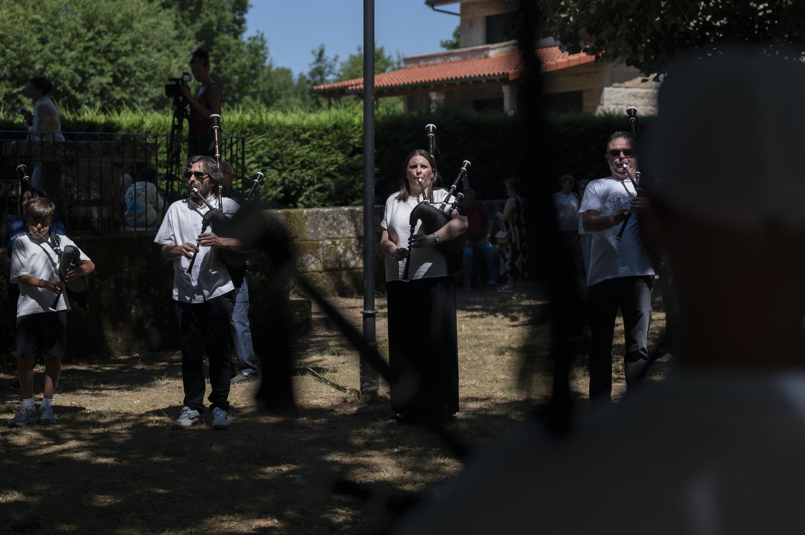 Galería | Cea disfruta de la Festa do Pan de Cea bajo un intenso calor