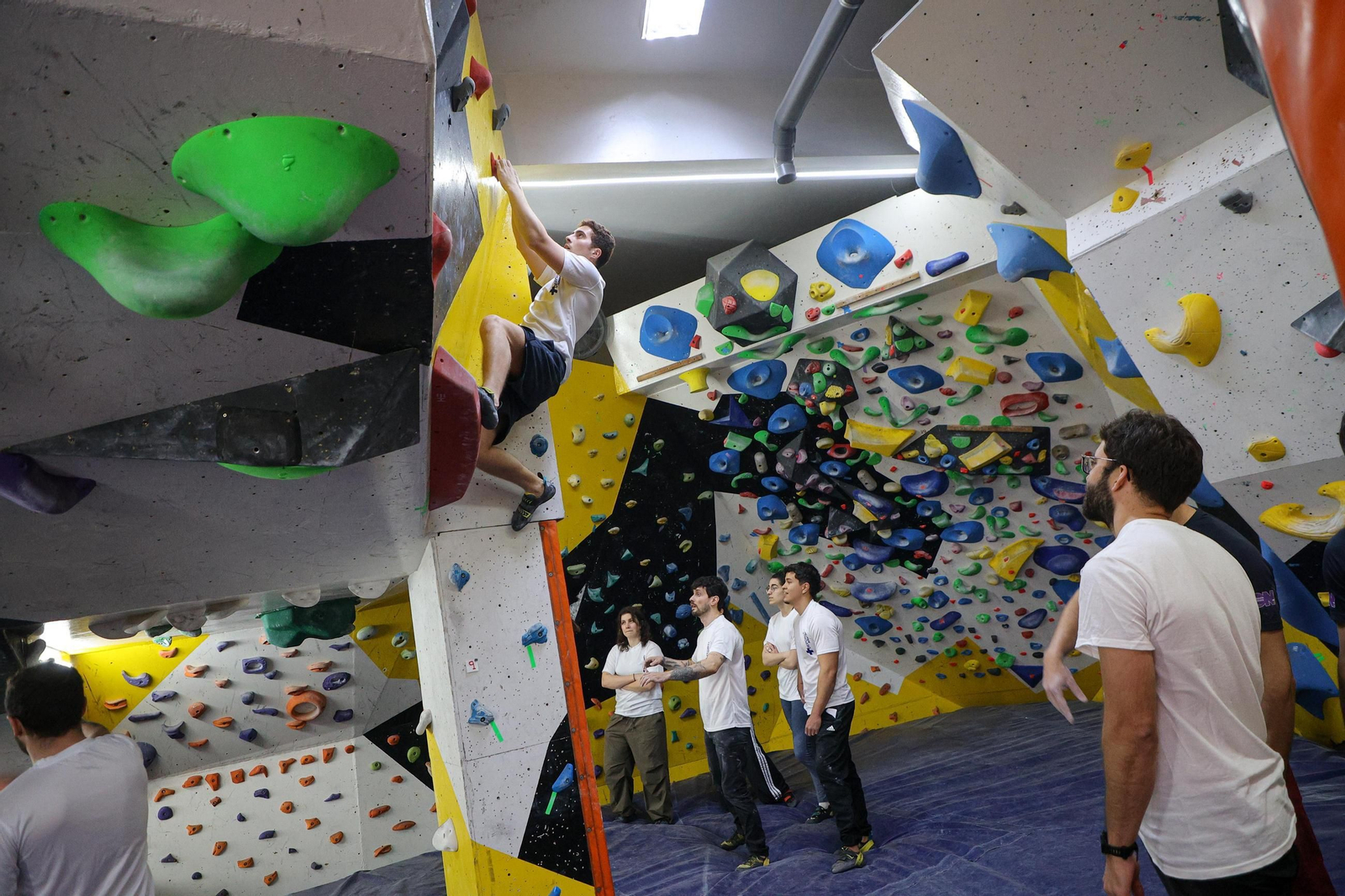 Galería | Unas 60 personas participan el Open de Escalada Búlder de +Deporte Atlántico