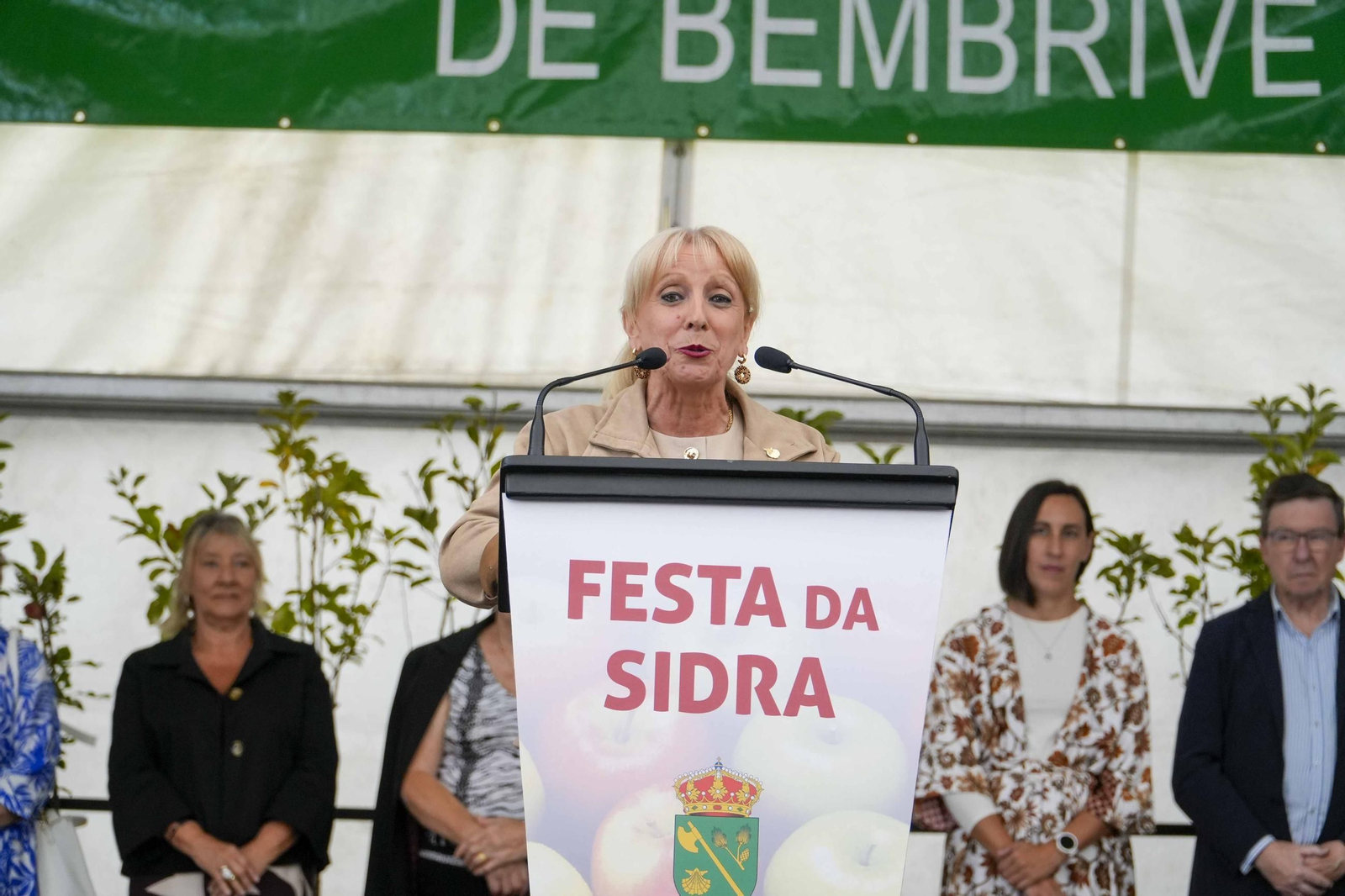 Galería | La Festa da Sidra triunfa en Bembrive con 1.000 litros repartidos