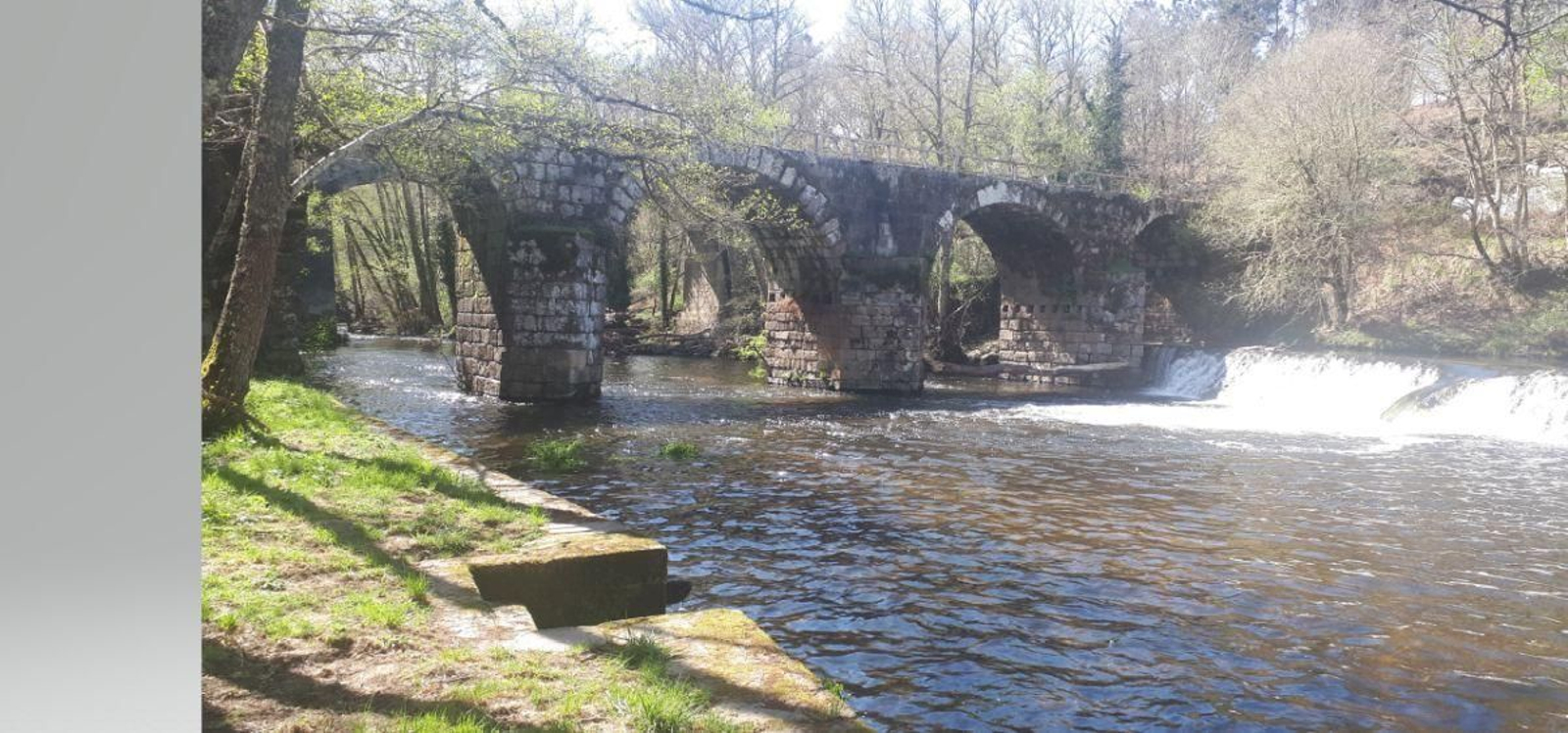 Aspecto que presentaba el Puente de Freixo estos días.