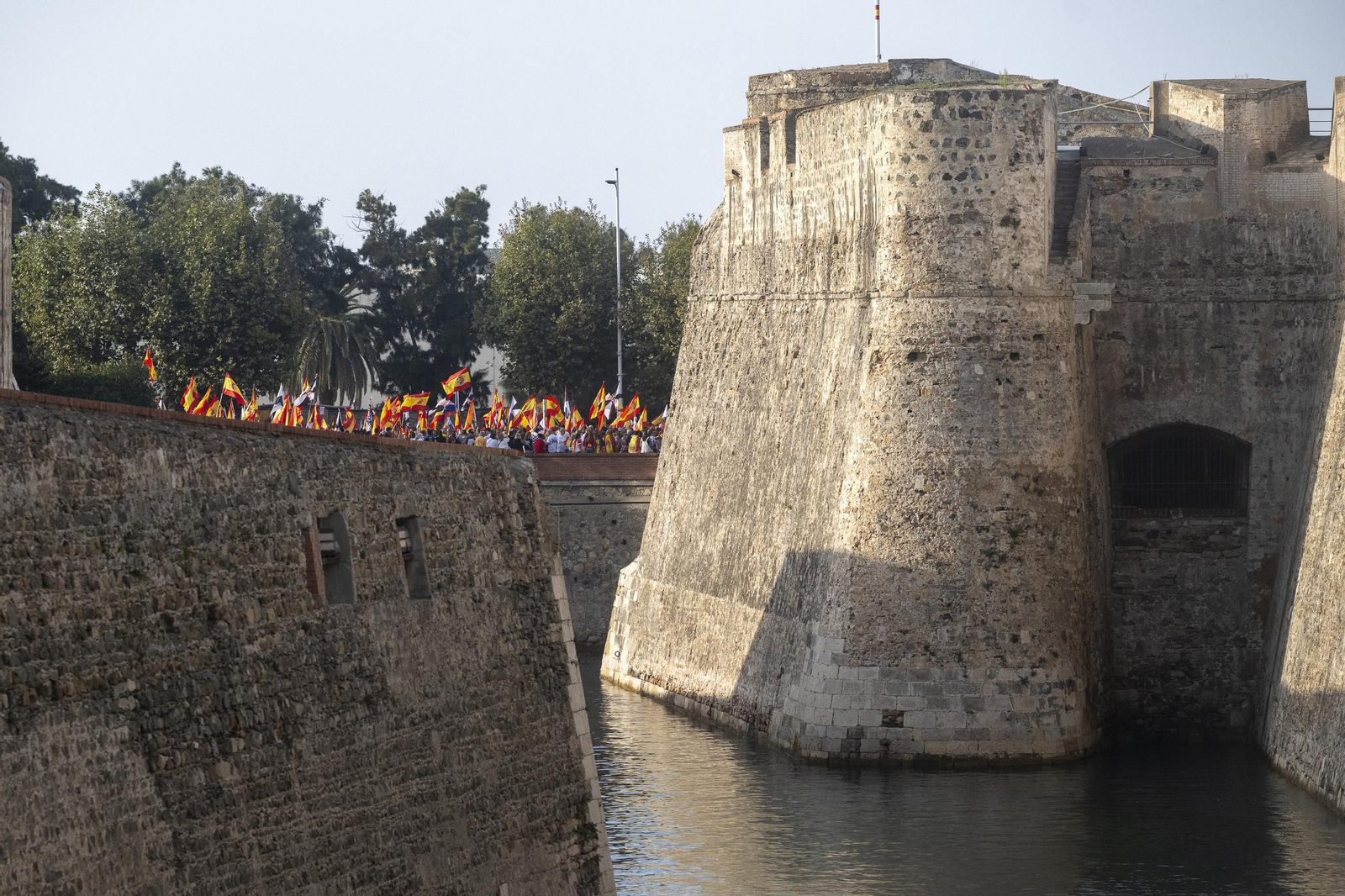 Concentración en Ceuta para protestar por la crisis migratoria con motivo de la celebración del Día de Ceuta.