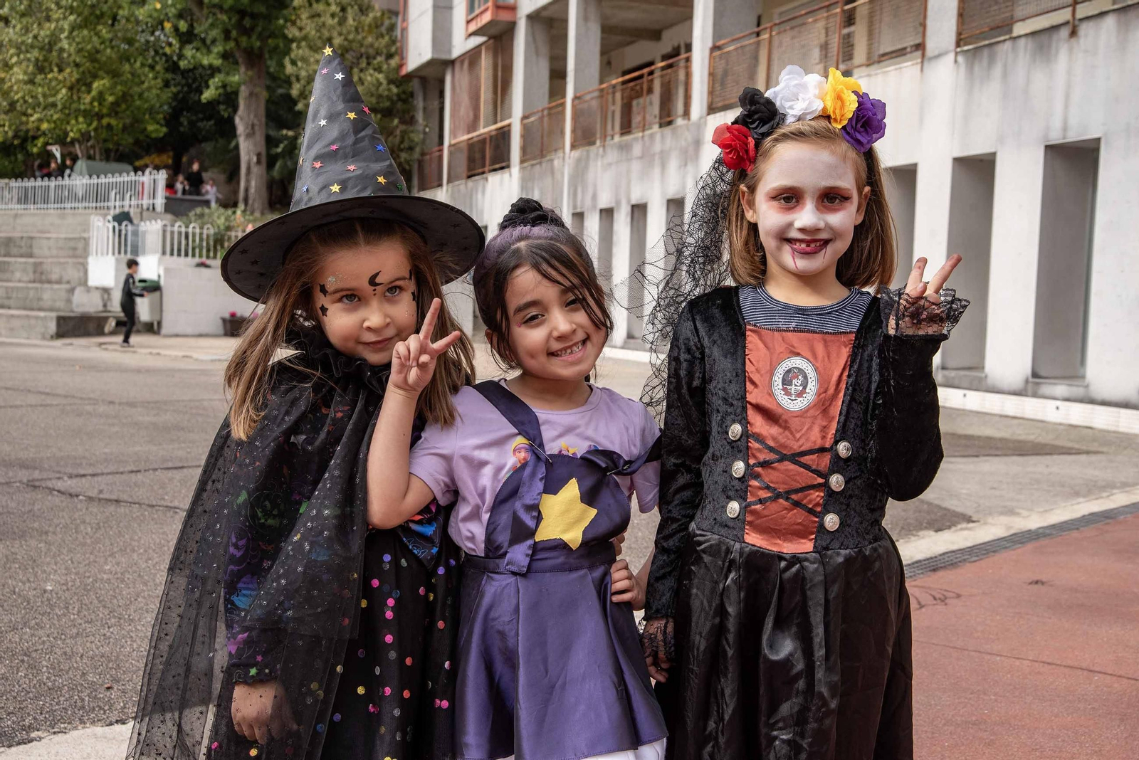 Galería | Samaín y magosto se juntan en la celebración festiva del CEIP Pintor Laxeiro de Vigo