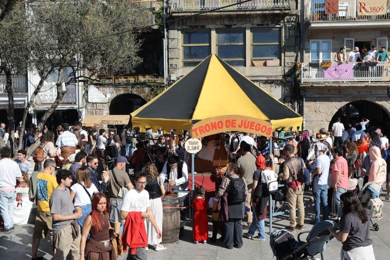Galería | El Casco Vello de Vigo se llena de vida el sábado por la Reconquista