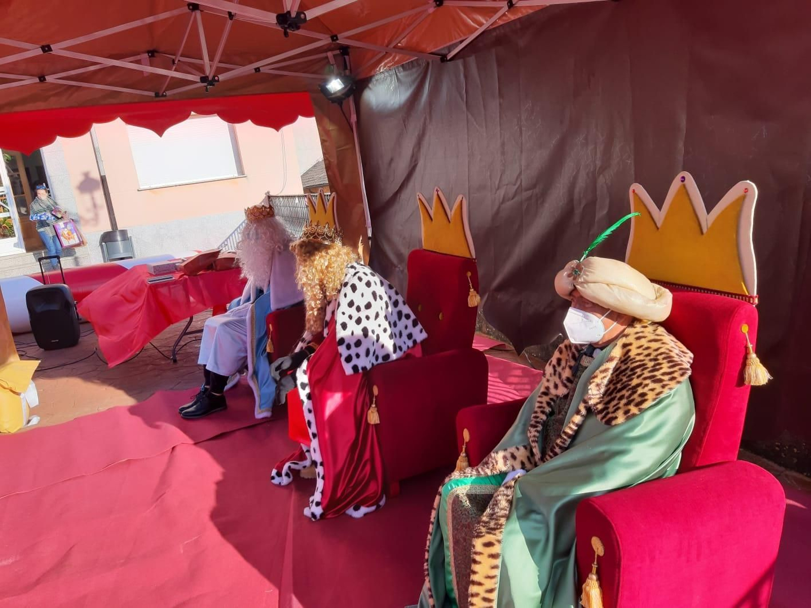 Los Reyes Magos visitan a los más pequeños de Rubiá