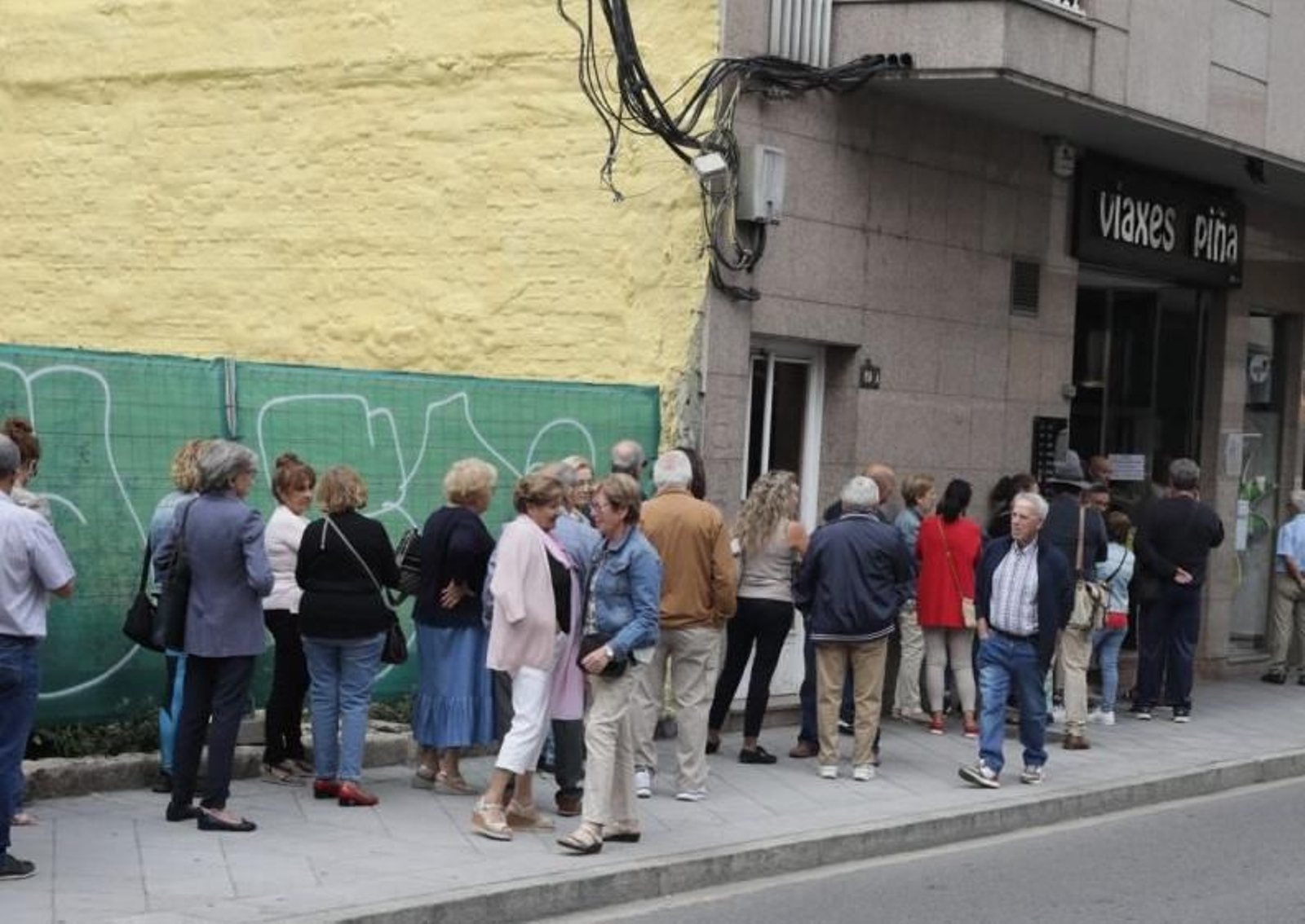 Colas para hacerse con un viaje del Imserso en 2022.