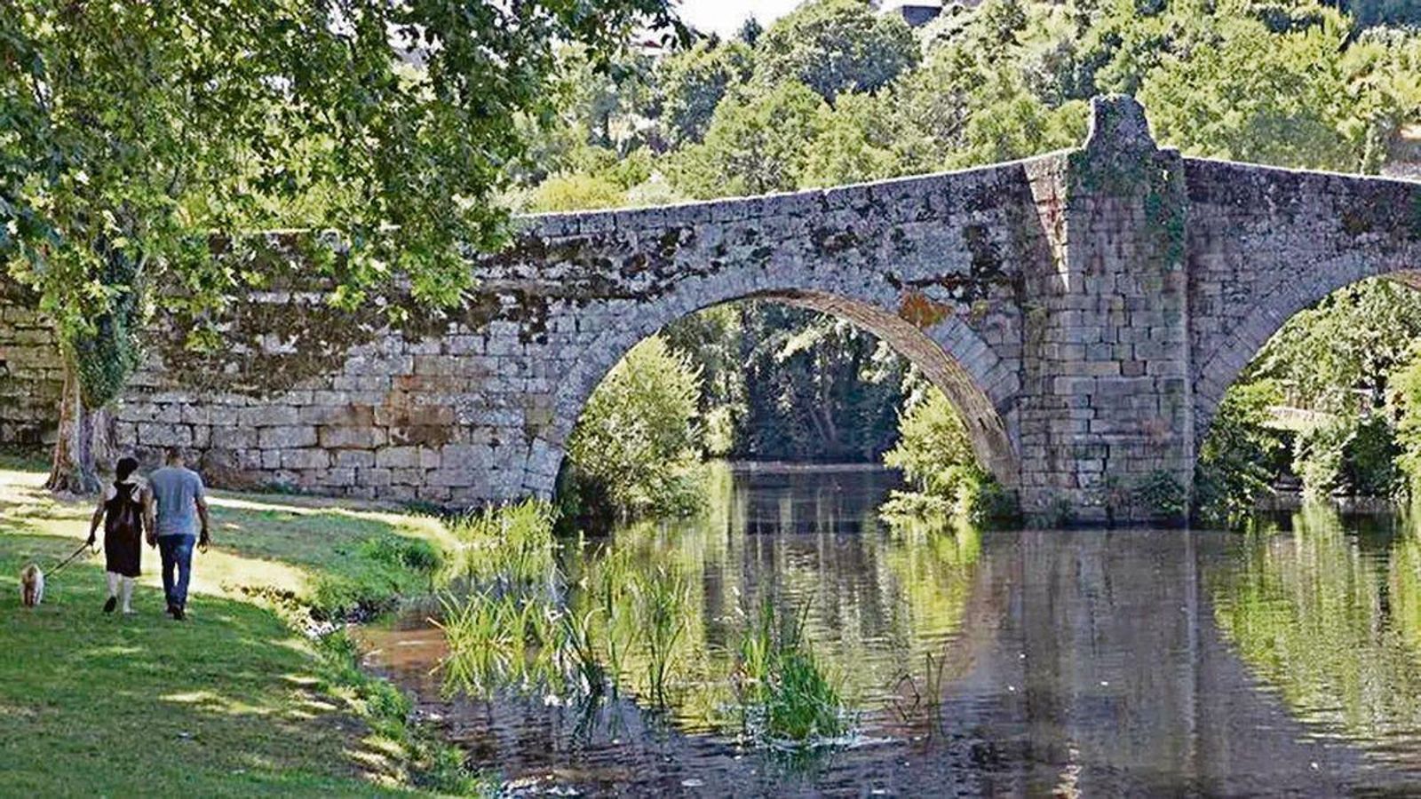 El puente de Vilanova de Allariz, una de sus estampas más reconocidas.