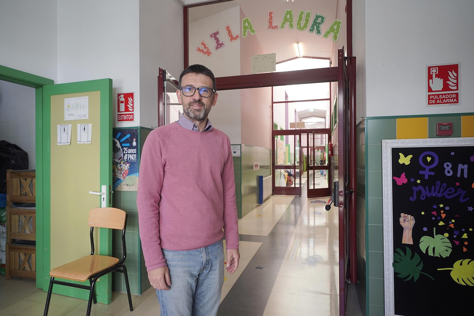 Alberto Becerra, en las instalaciones de la EEI Vila Laura.