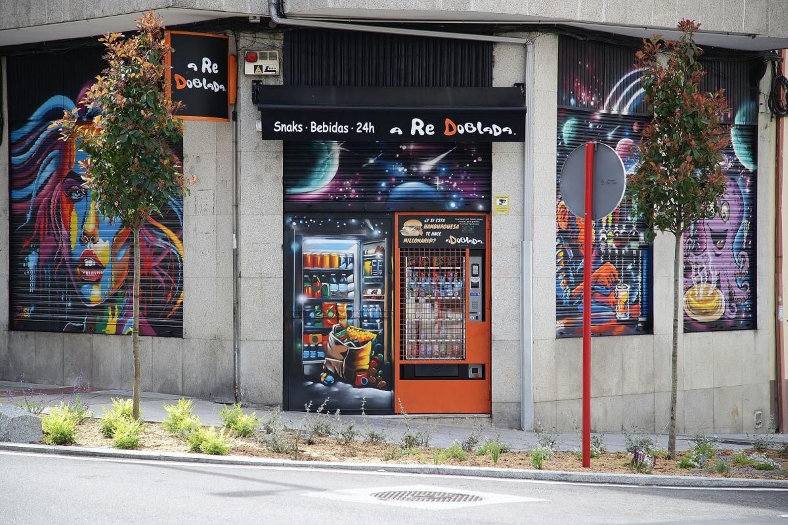 Vending de A Redoblada, en la calle Río Arnoia.