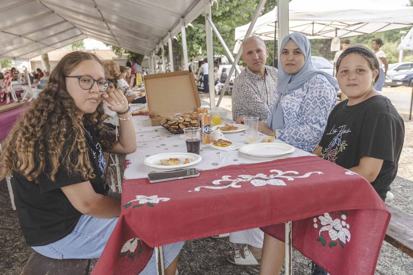 Galería |  Casi mil chuletones servidos este año en la fiesta de Garabás
