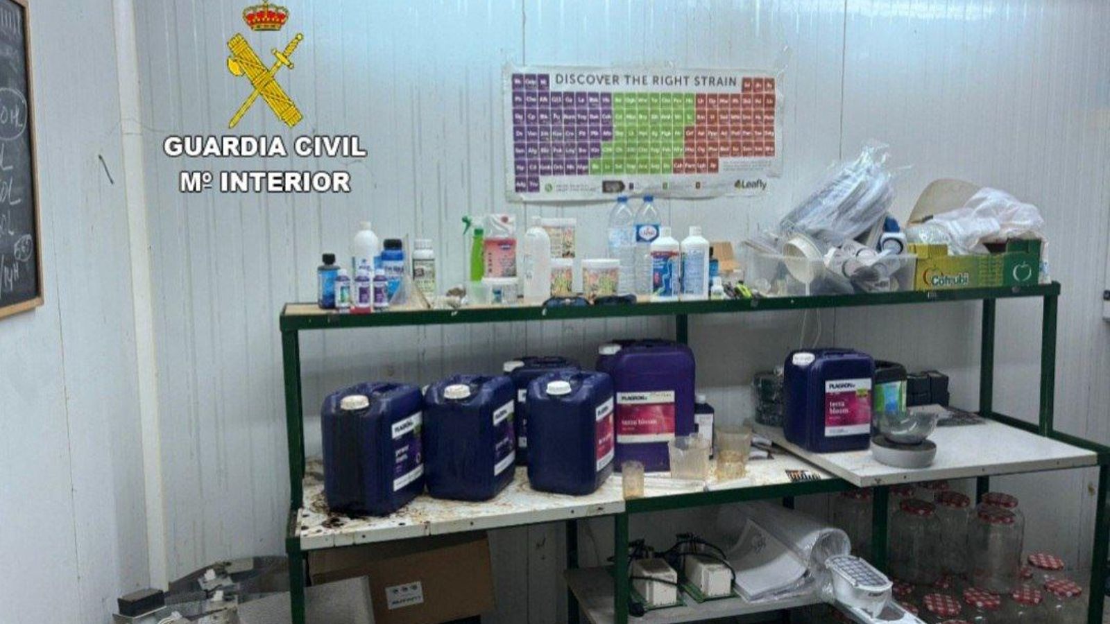 Productos químicos incautados por la Guardia Civil