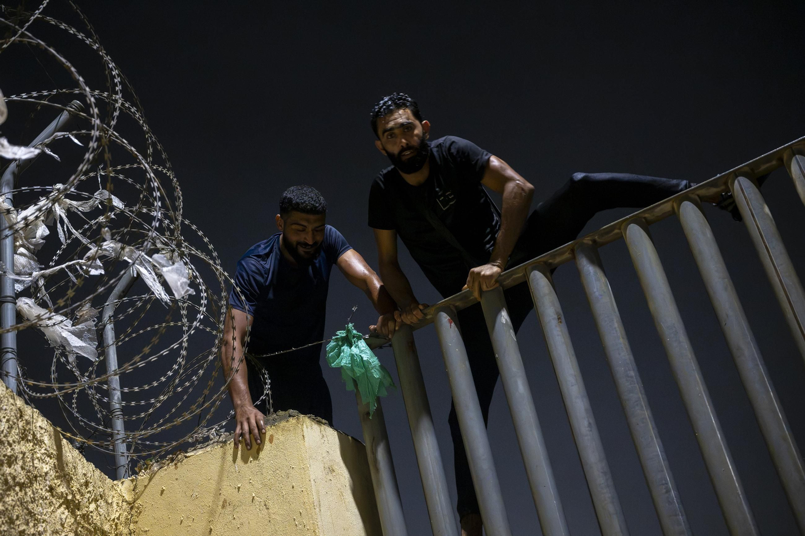Galería | Llegada masiva de inmigrantes a Ceuta desde Marruecos