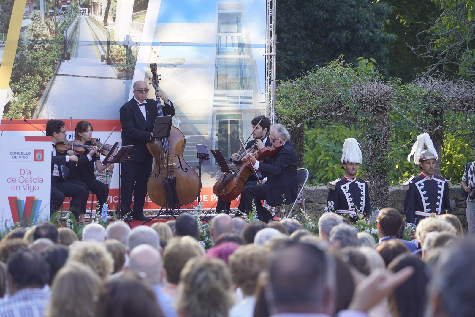 Galería | Vigo celebra o Día de Galicia cun acto en Castrelos