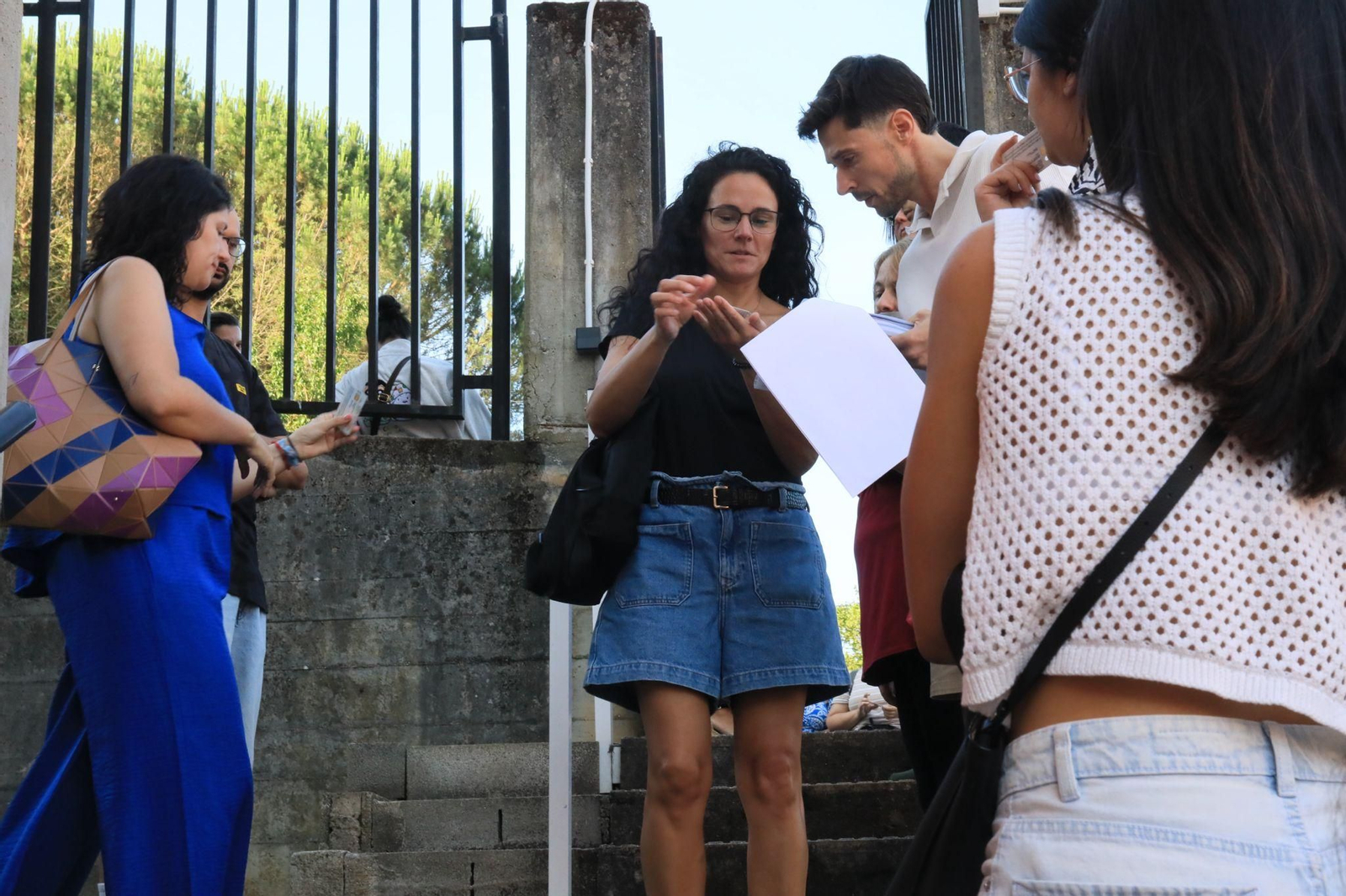 Galería | 1.500 opositores de Educación para 15 plazas en Ourense y muchos nervios en las aulas