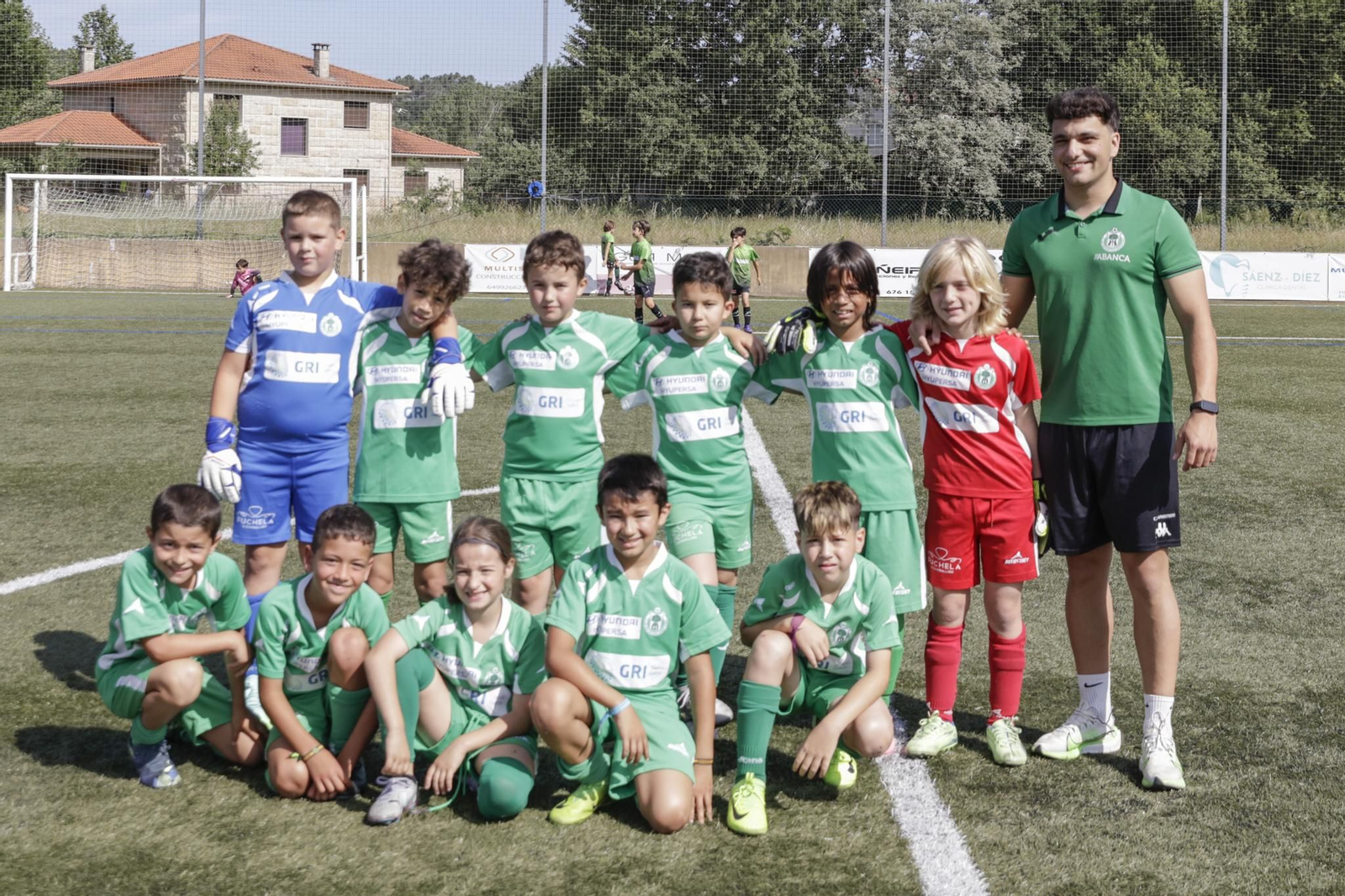 Galería | La base del fútbol ourensano se da cita en el Vila Maceda