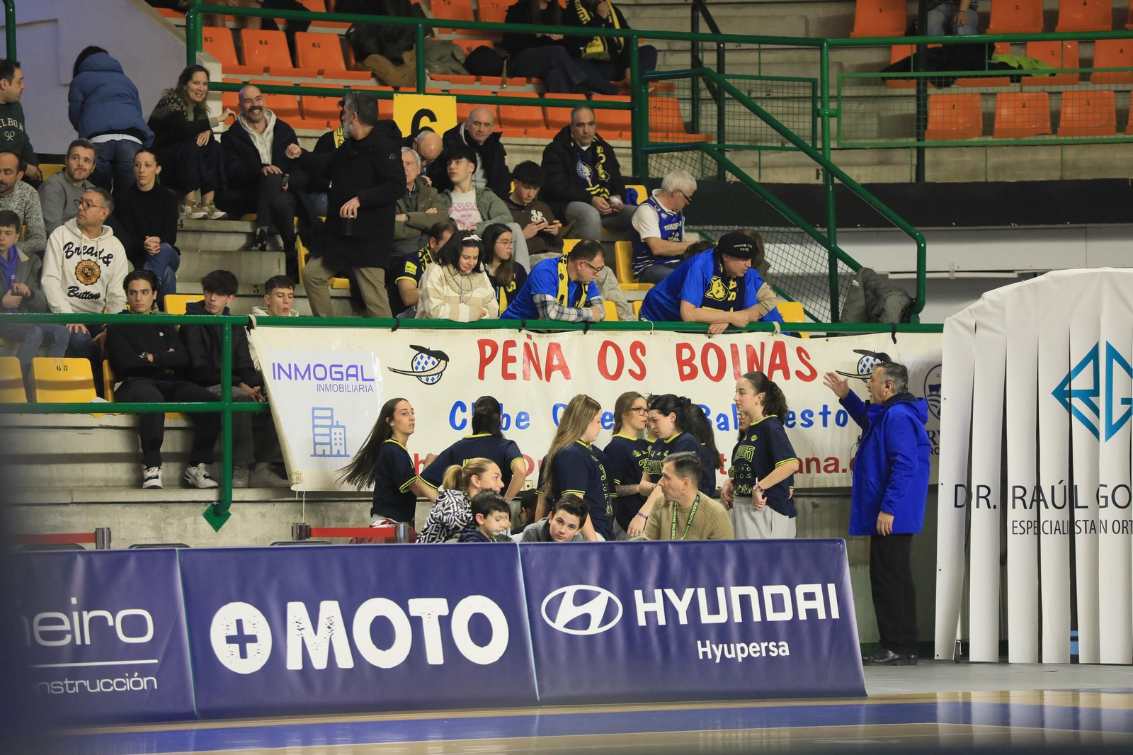 Galería |  El milagro en el Pazo para el COB fue competir