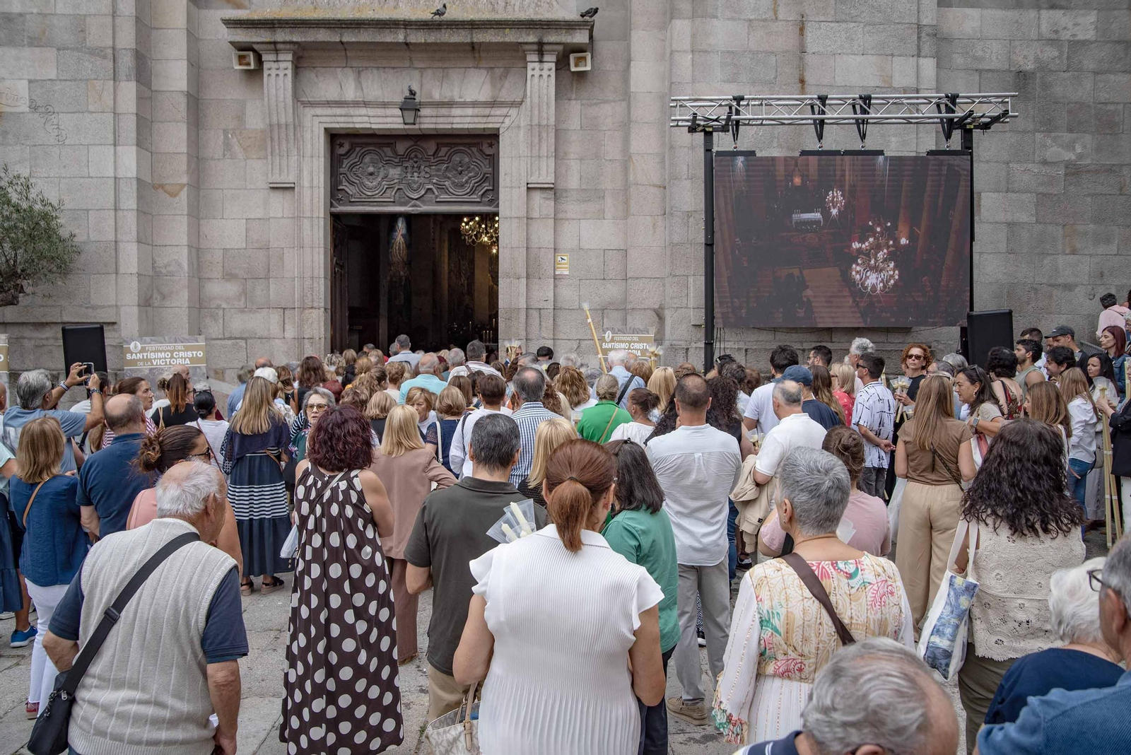 Galería | Misa por el Cristo da Victoria en Vigo y la concurrida procesión