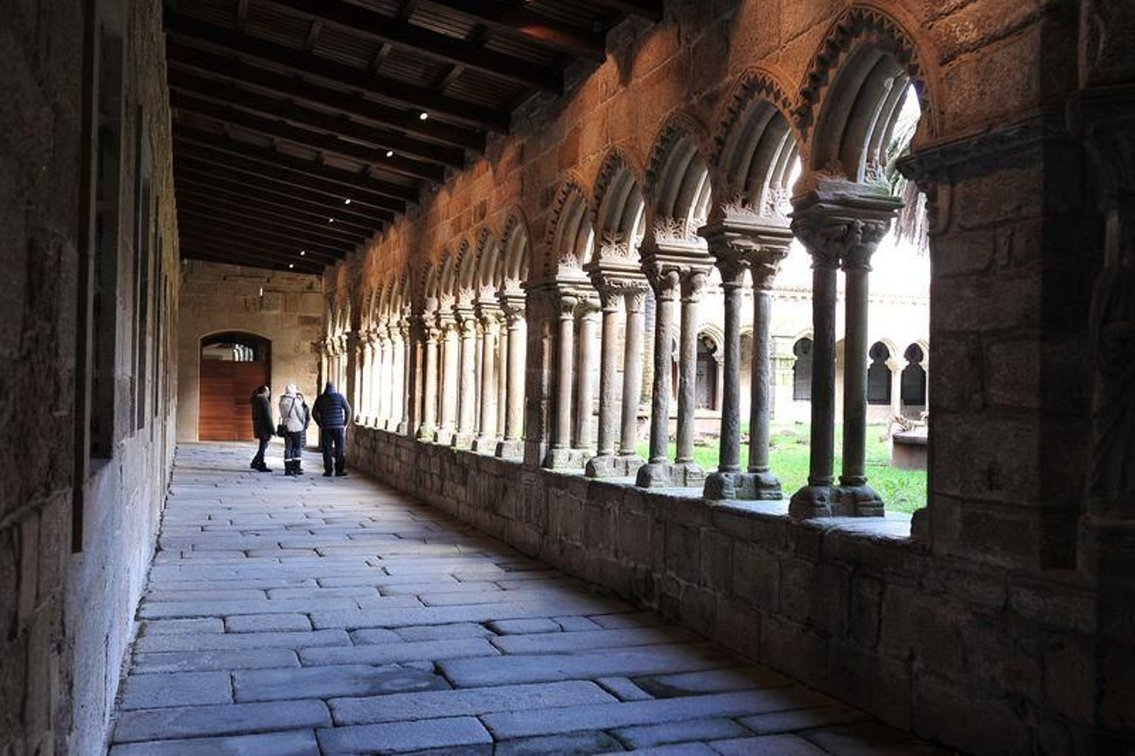 OURENSE 27/12/2O19 .- Reportaje infraestructuras culturales en San Francisco. Claustro de San Francisco. José Paz