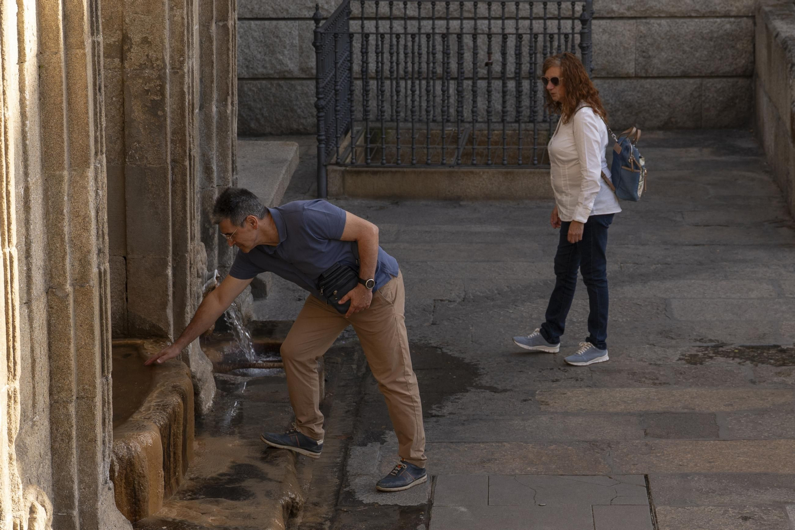 Galería | Sol, turistas y mucho ambiente en la ciudad de Ourense, en fotos