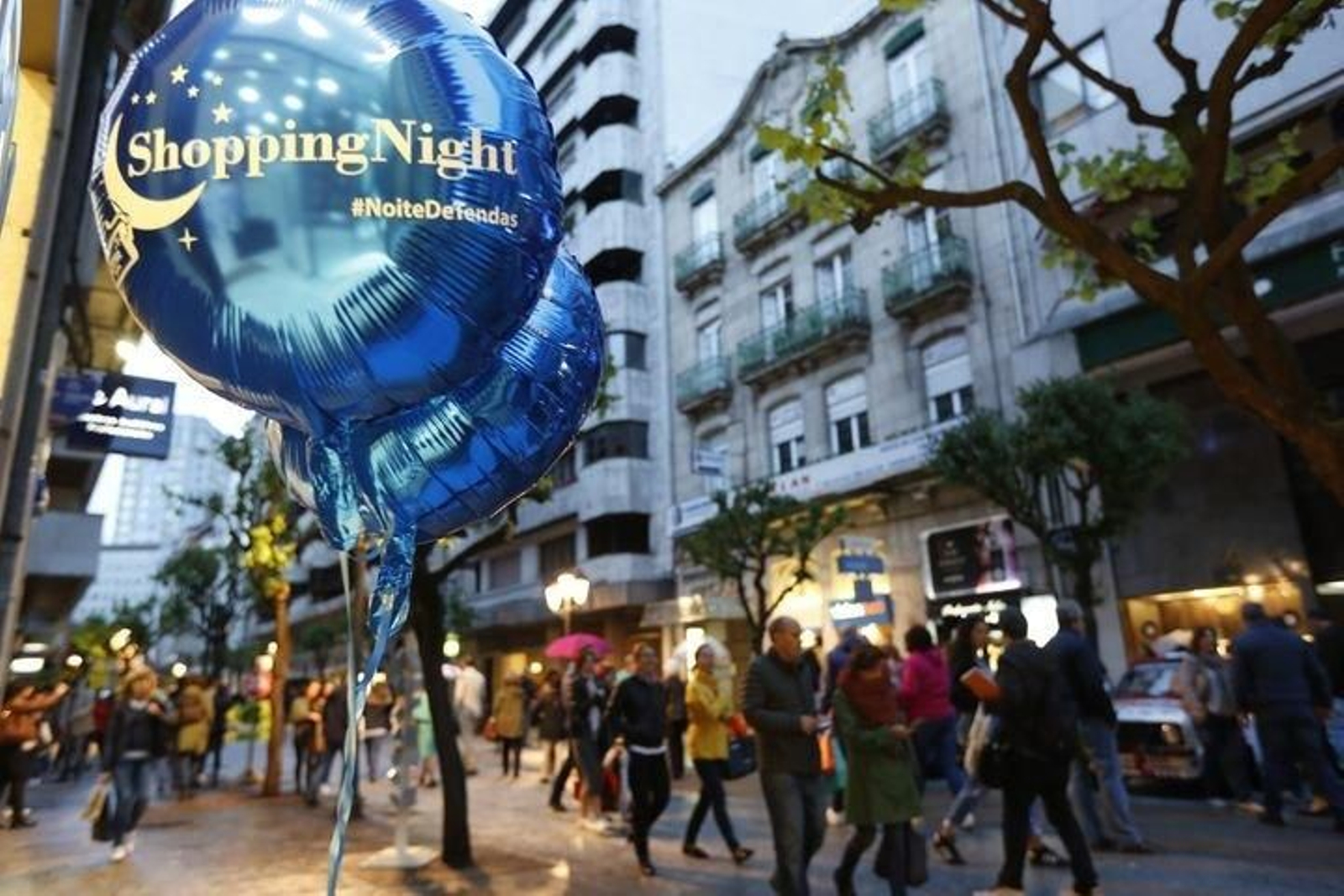 Ourense. 05-05-17. Local. Shopping nigth en Ourense.
Foto: Xesús Fariñas