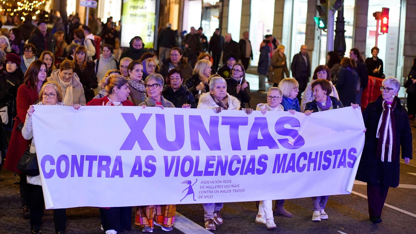Galería | Vigo se une contra la violencia de género en el 25N