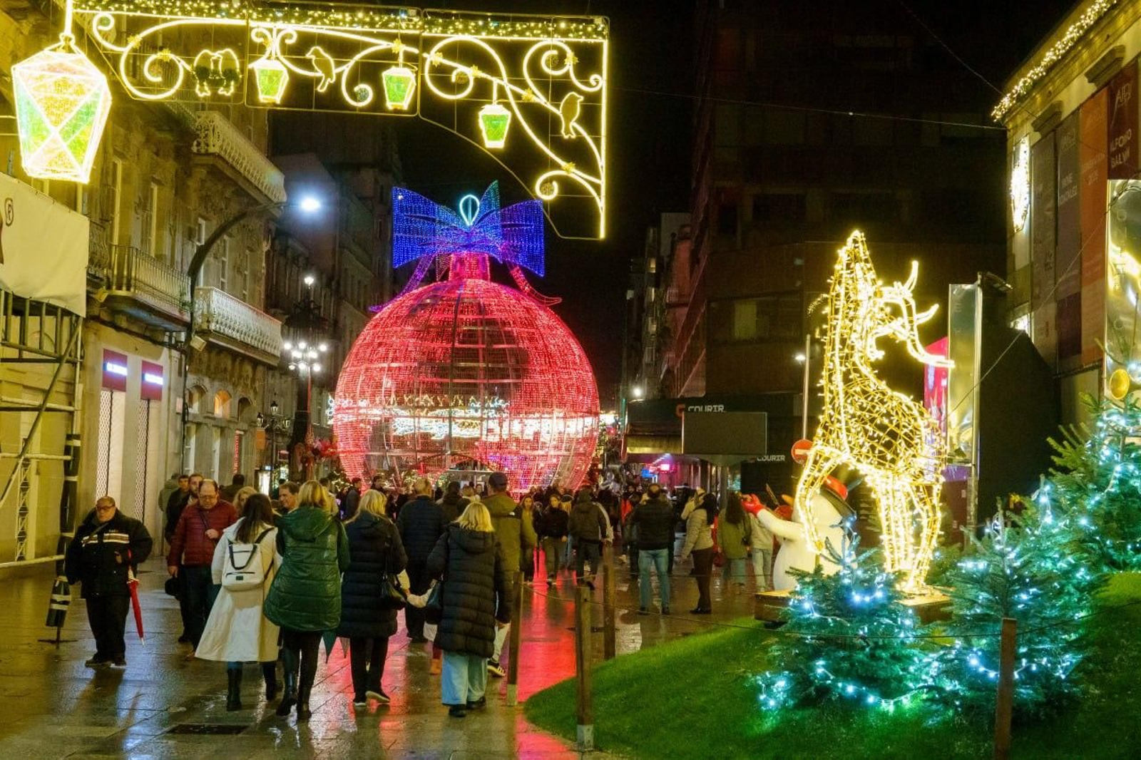 Las luces de Navidad en el centro de Vigo.