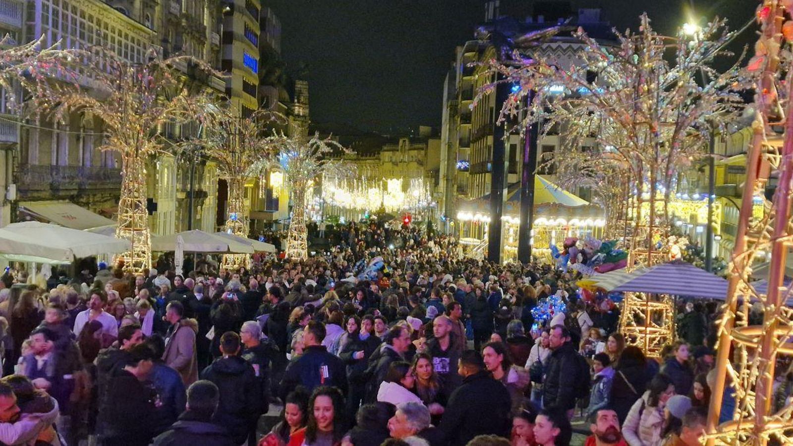 Porta do Sol, abarrotada de visitantes este sábado.
