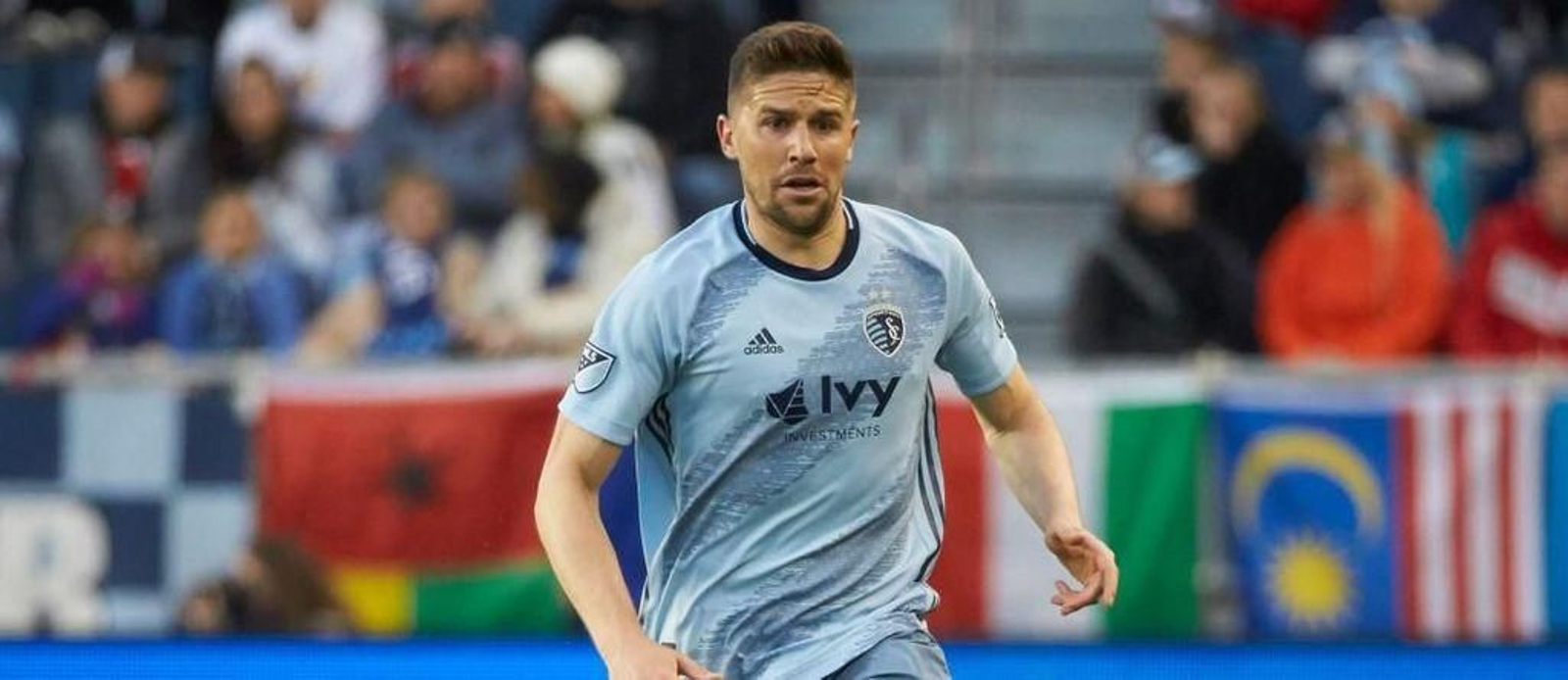 Andreu Fontás juega en el Kansas City en Estados Unidos.