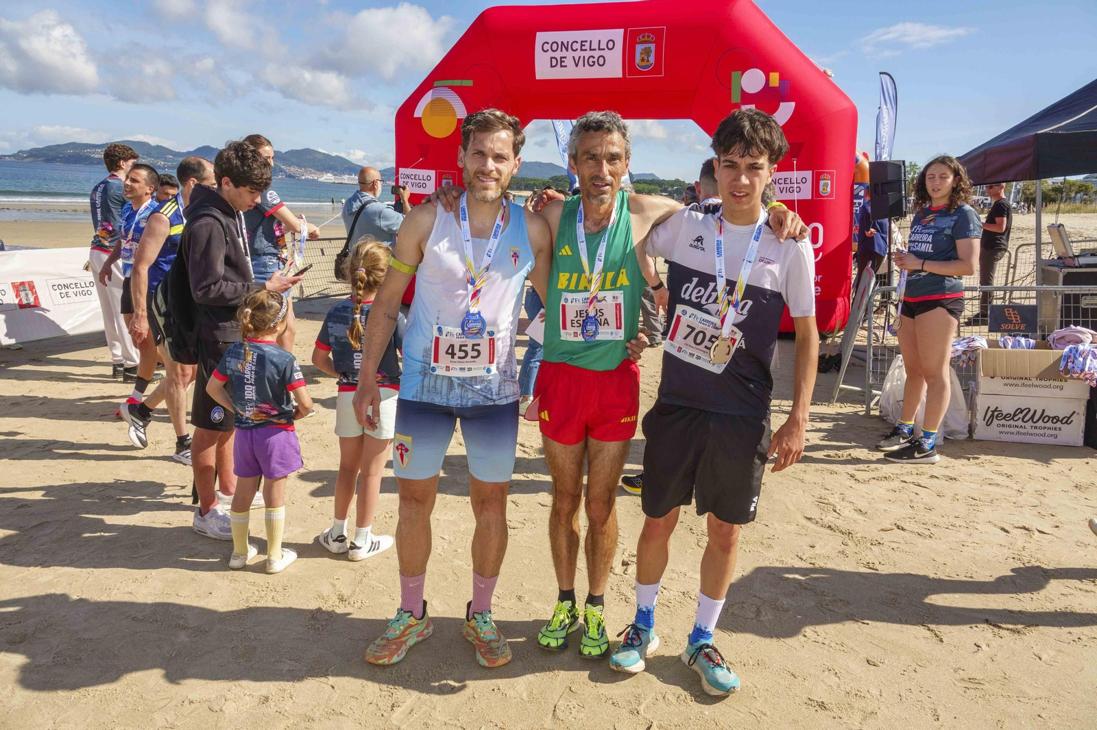 Galería | 1.000 corredores inundan Samil